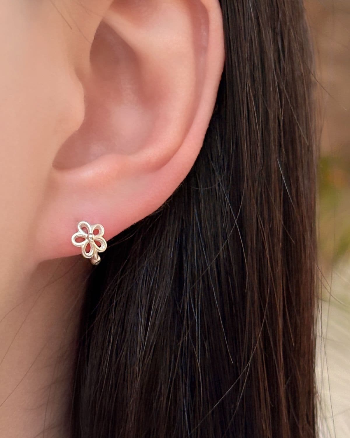 Silver 925 Flower Earrings Mini Ring One-Touch Silver Earrings - 이미지 1