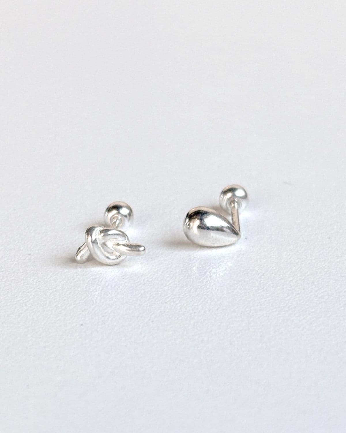 Silver 925 Twisted Teardrop Chubby Silver Piercing Mini Silver Earrings - 이미지 1
