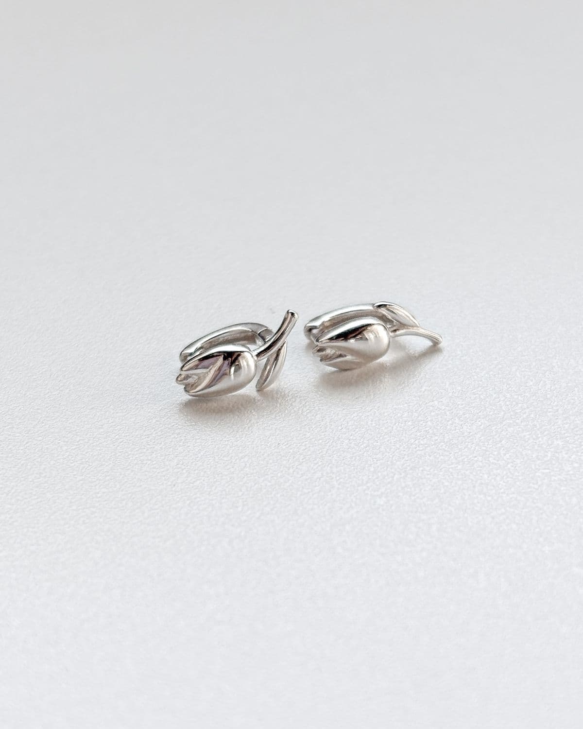 Silver 925 Tulip One-Touch Ring Earrings Mini Flower Silver Earrings - 이미지 2