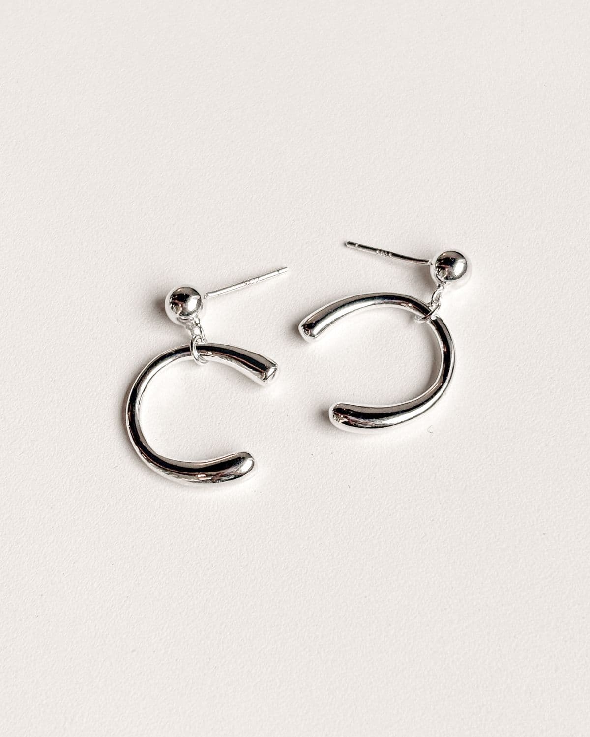 Silver 925 Bold Crescent Stud Silver Post Drop Earrings - 이미지 2