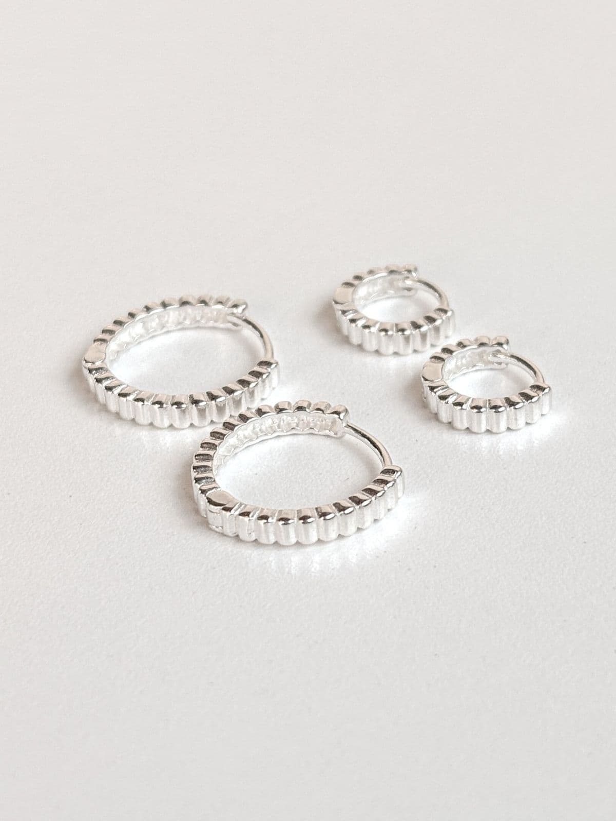 Silver 925 One-Touch Ring Earrings Line 3D Volume Silver Earrings - 이미지 1
