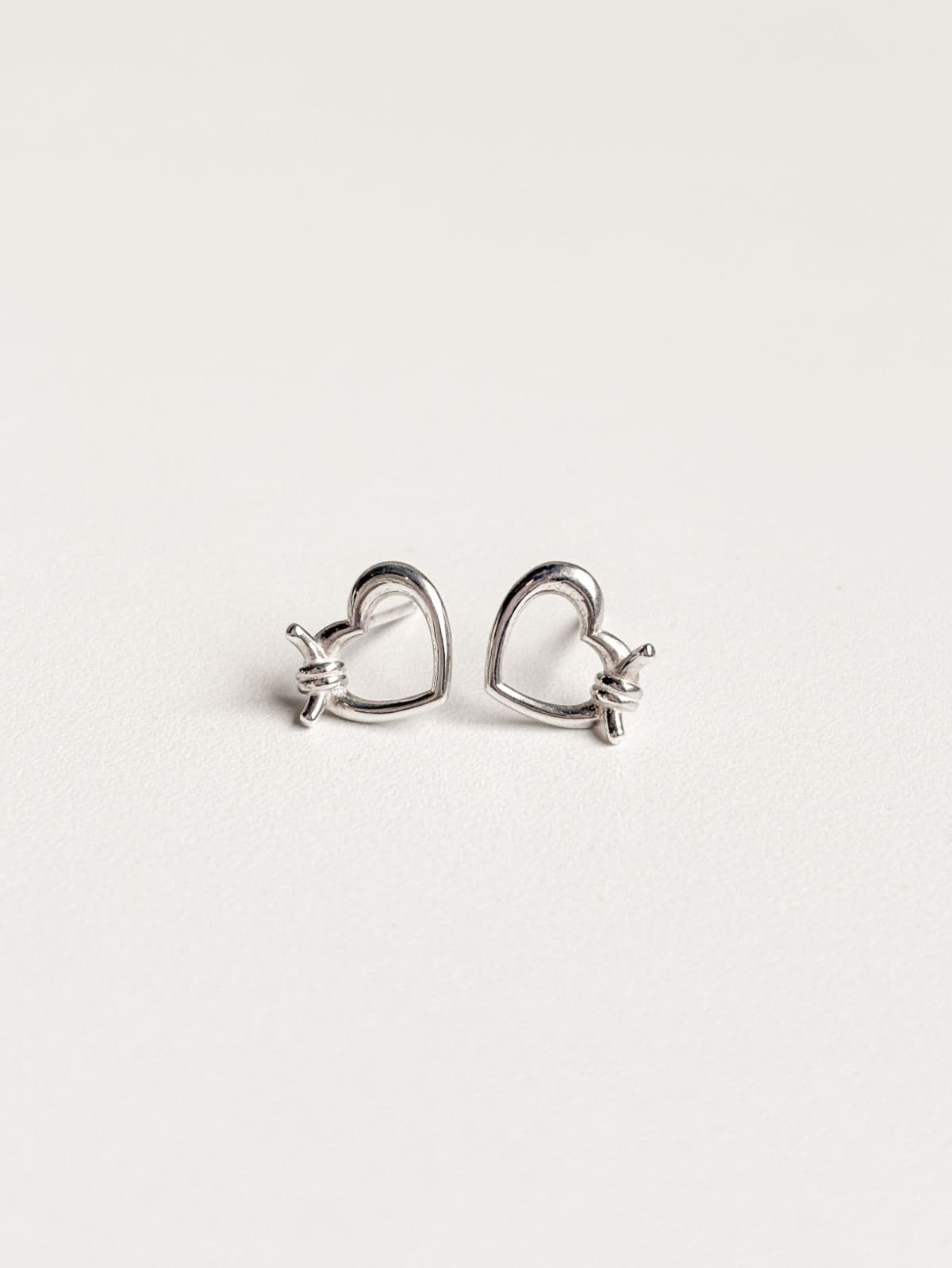 Silver 925 Heart Twist Pendant Earring Set Studded Silver Earrings - 이미지 1