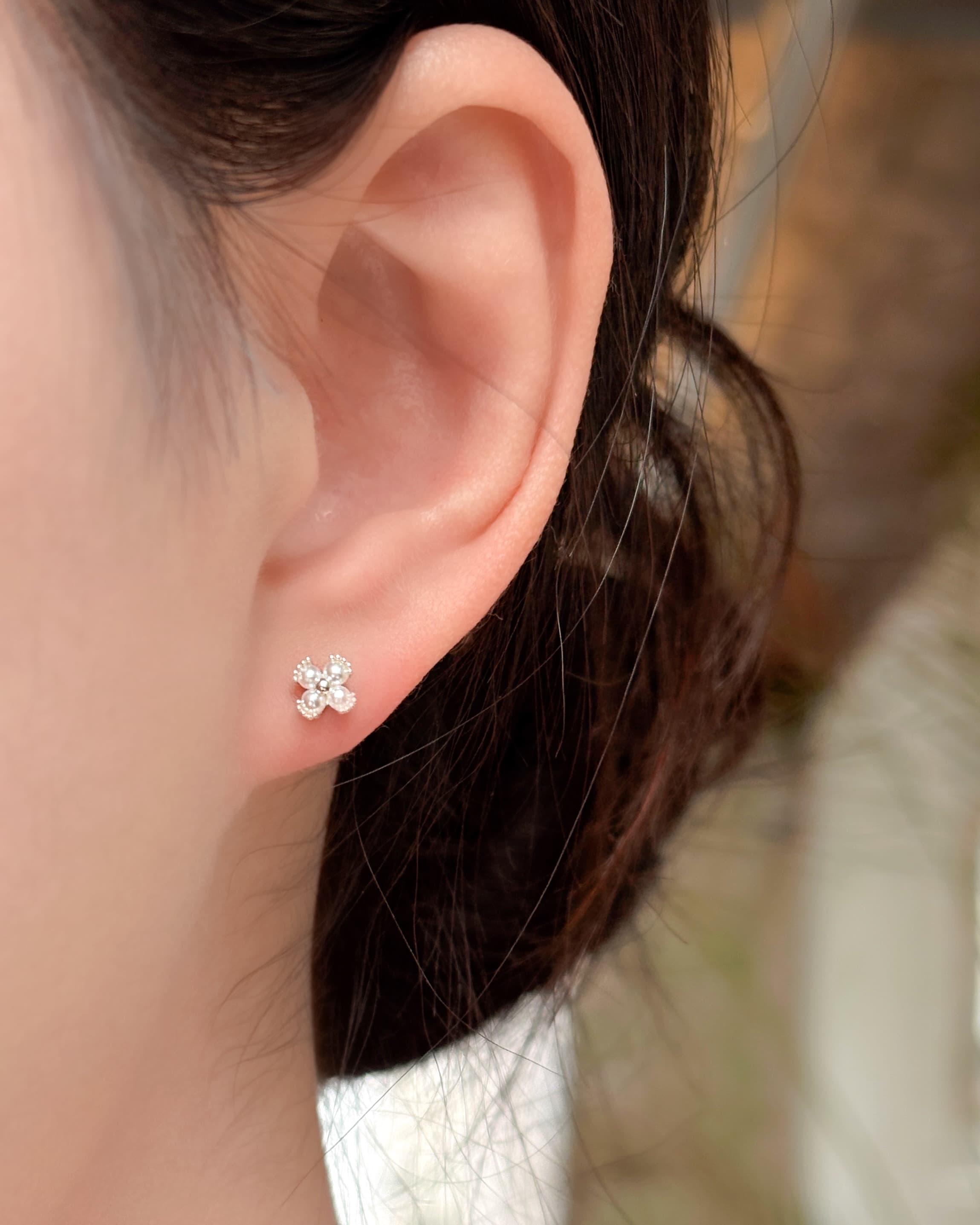 Silver 925 Mini Pearl Clover Pendant Earrings - 이미지 2