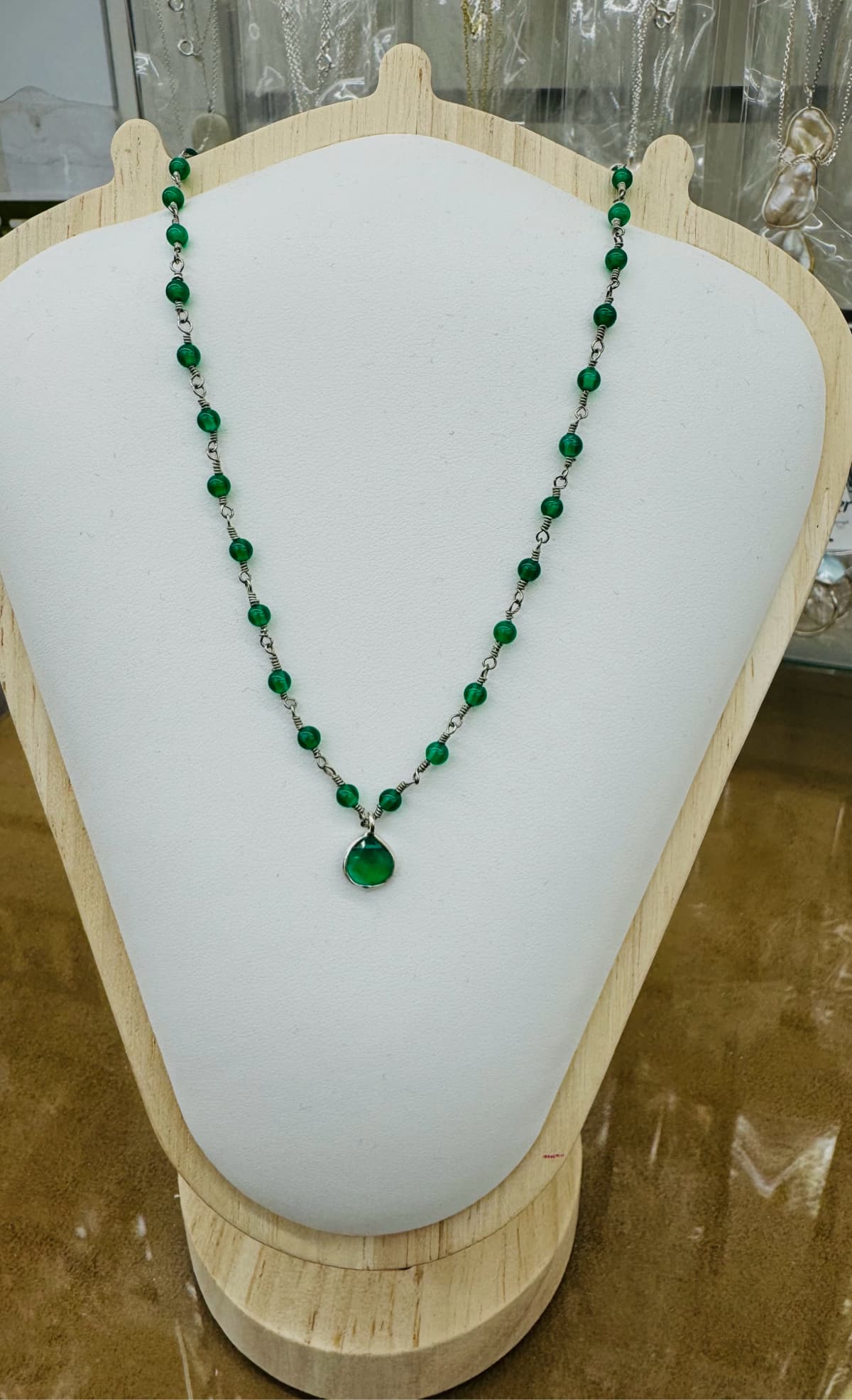 Pear Green Onyx Necklace - 이미지 1