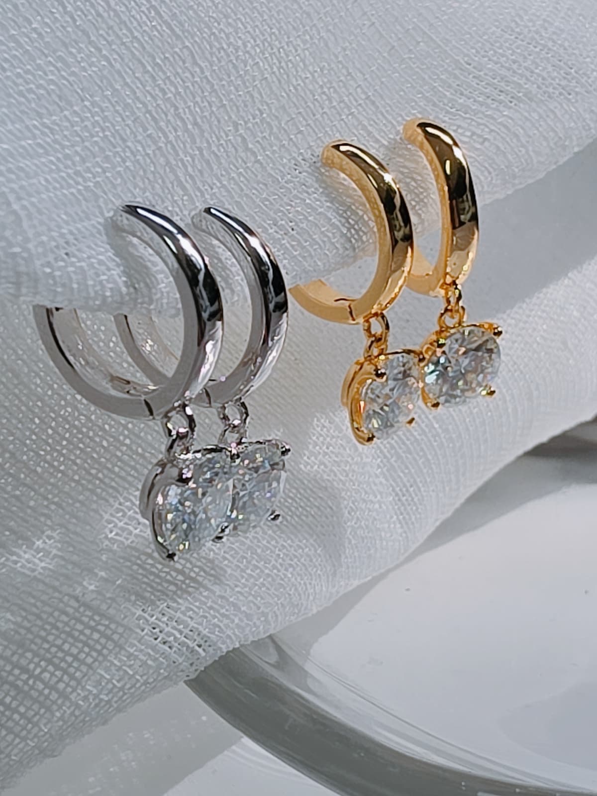 1-Carat Moissanite Diamond Surgical Steel One-Touch Dangling Earrings - 이미지 4