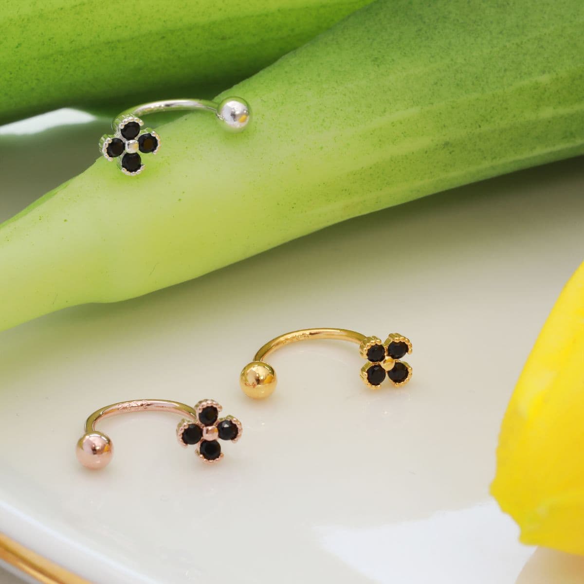[SPC6602] Silver 925 Cubic Flower Hoop Piercing - 이미지 6