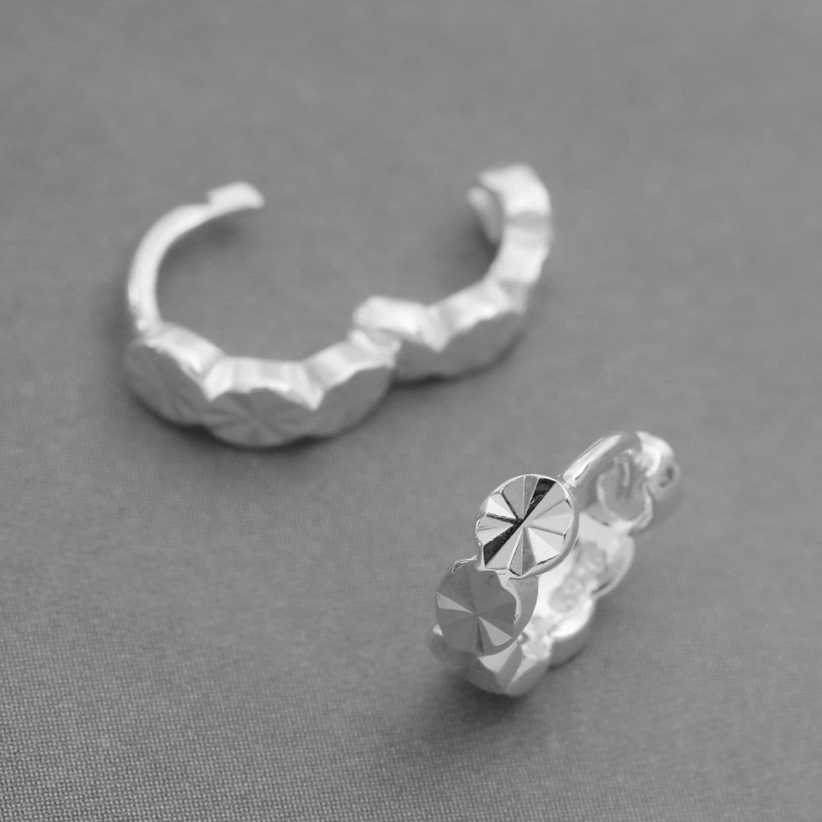 [SHG6614] Silver 925 Cut Round One-Touch Earrings - 이미지 5