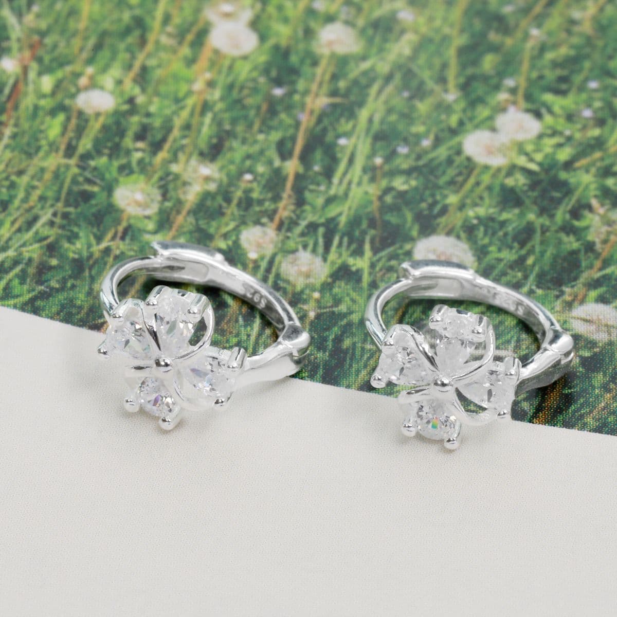 [SHG6701] 925 Silver Cubic Stem Flower One-Touch Earrings - 이미지 4