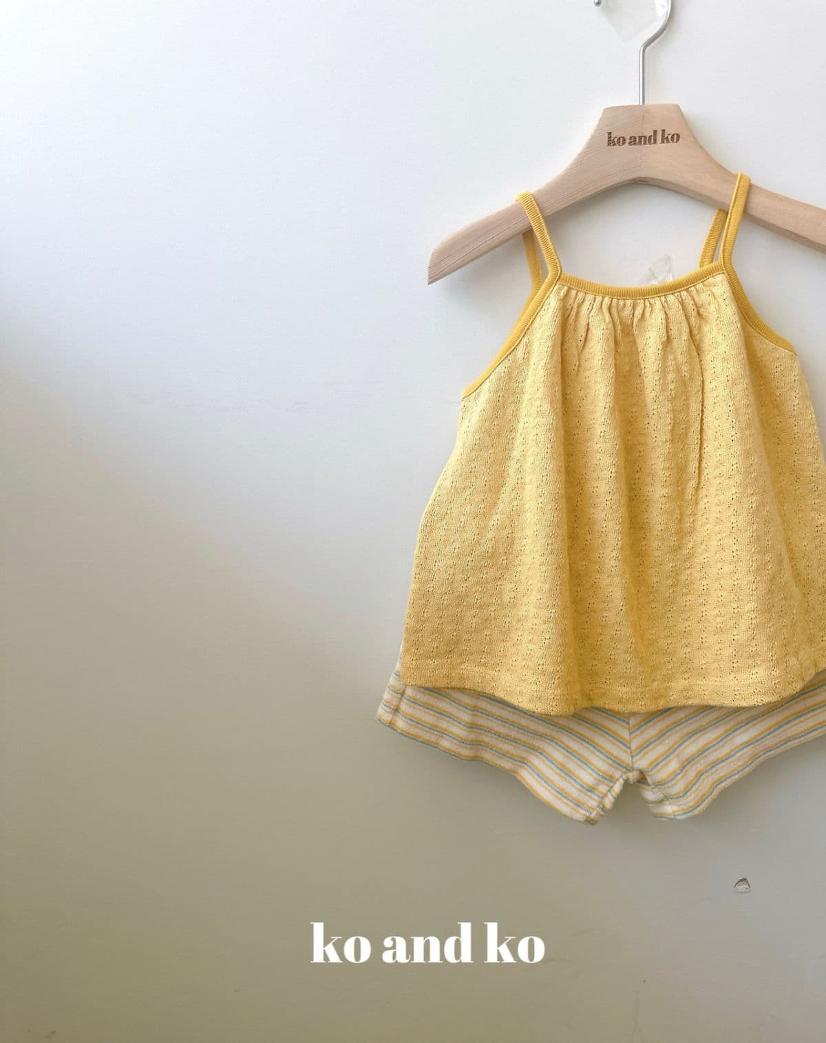 26 Summer) Co&Co Flash Shirring Sleeveless - 이미지 4