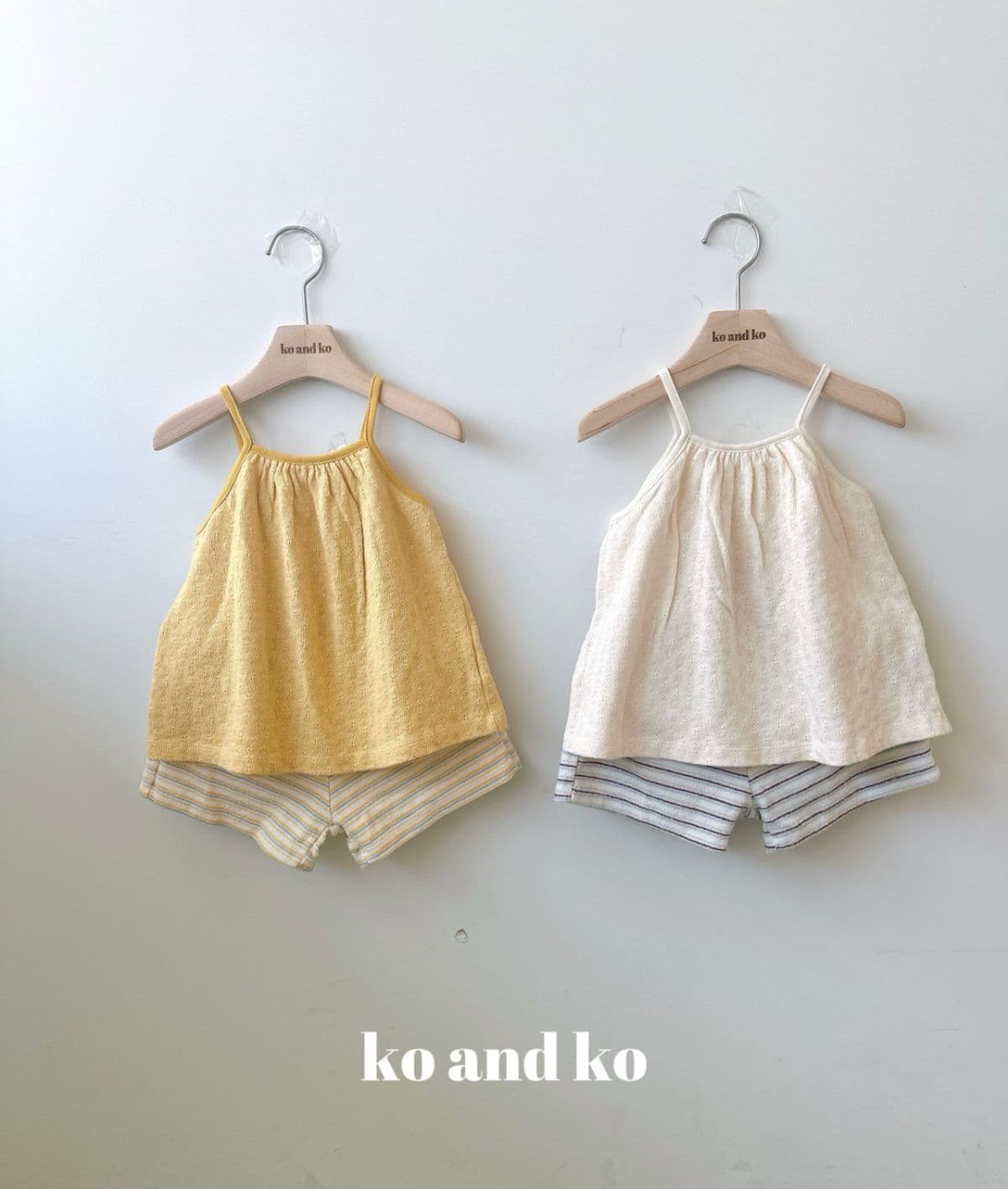 26 Summer) Co&Co Flash Shirring Sleeveless - 이미지 1