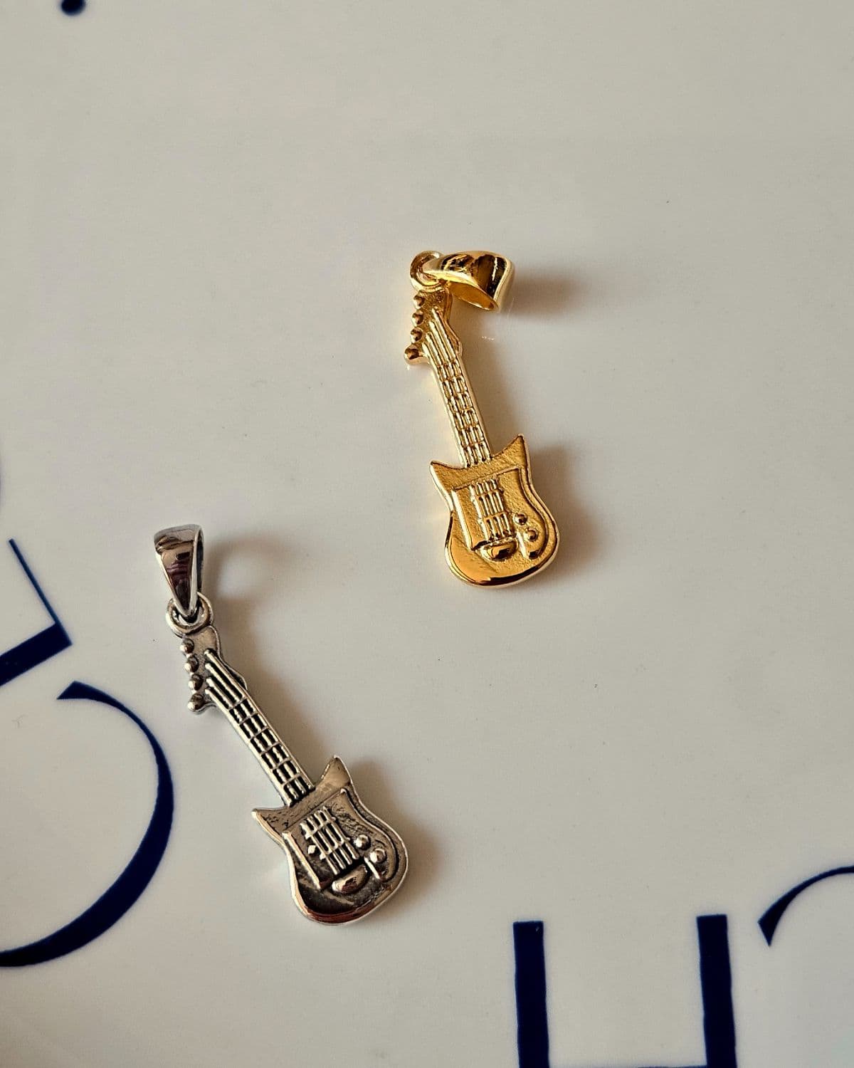 P Silver 925 Guitar Vintage Pendant - 이미지 1