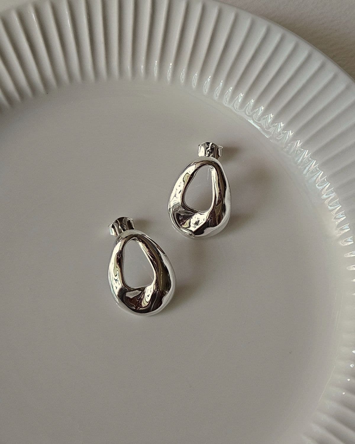E Silver 925 Water Droplet Pebble Post Earrings - 이미지 3