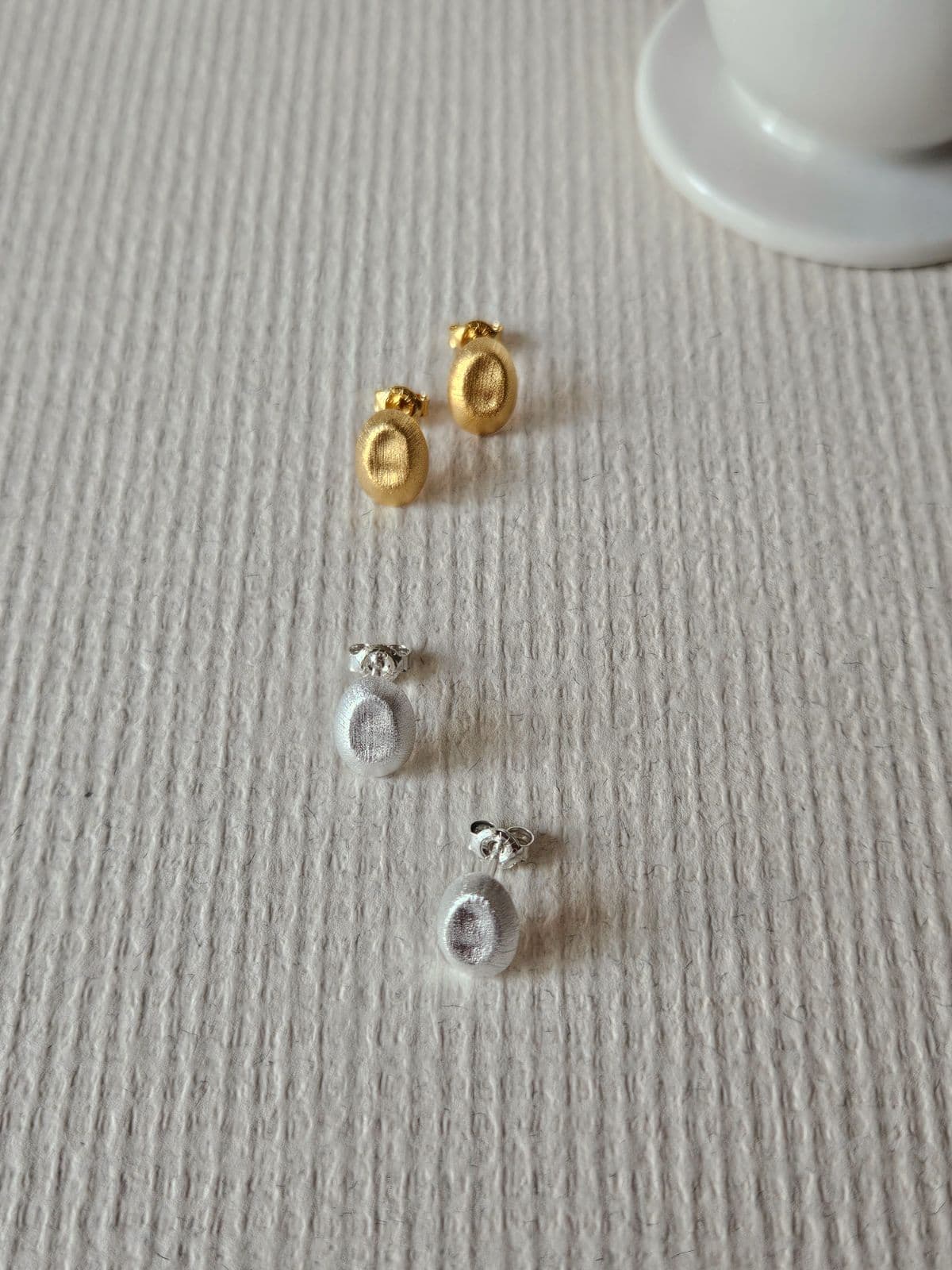E Silver 925 Matte Suji Simple Ball Bean Earrings - 이미지 5