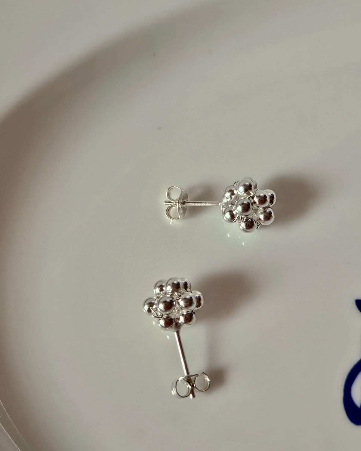 E Silver 925 Grape Cluster Silver Ball Ball Round Earrings - 이미지 2