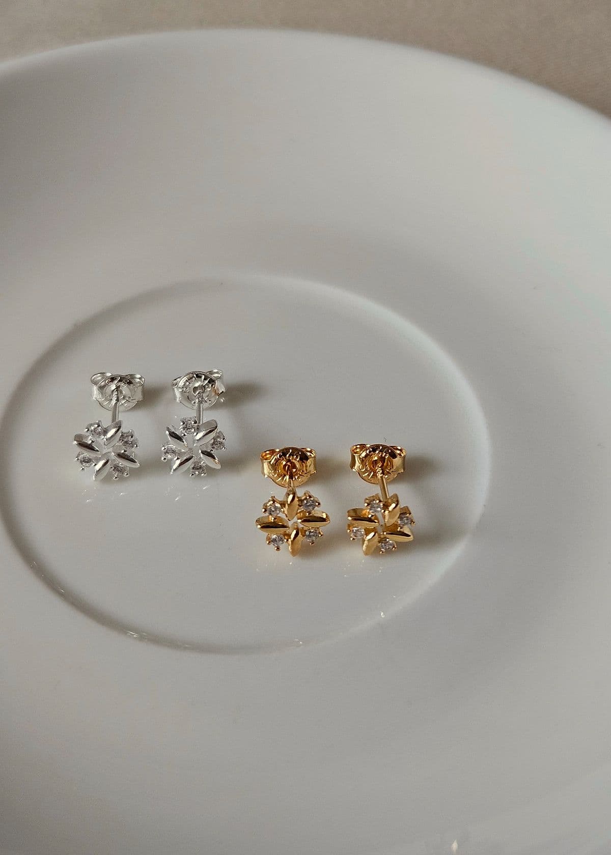 E Silver 925 Cross Flower Cubic Earrings - 이미지 3