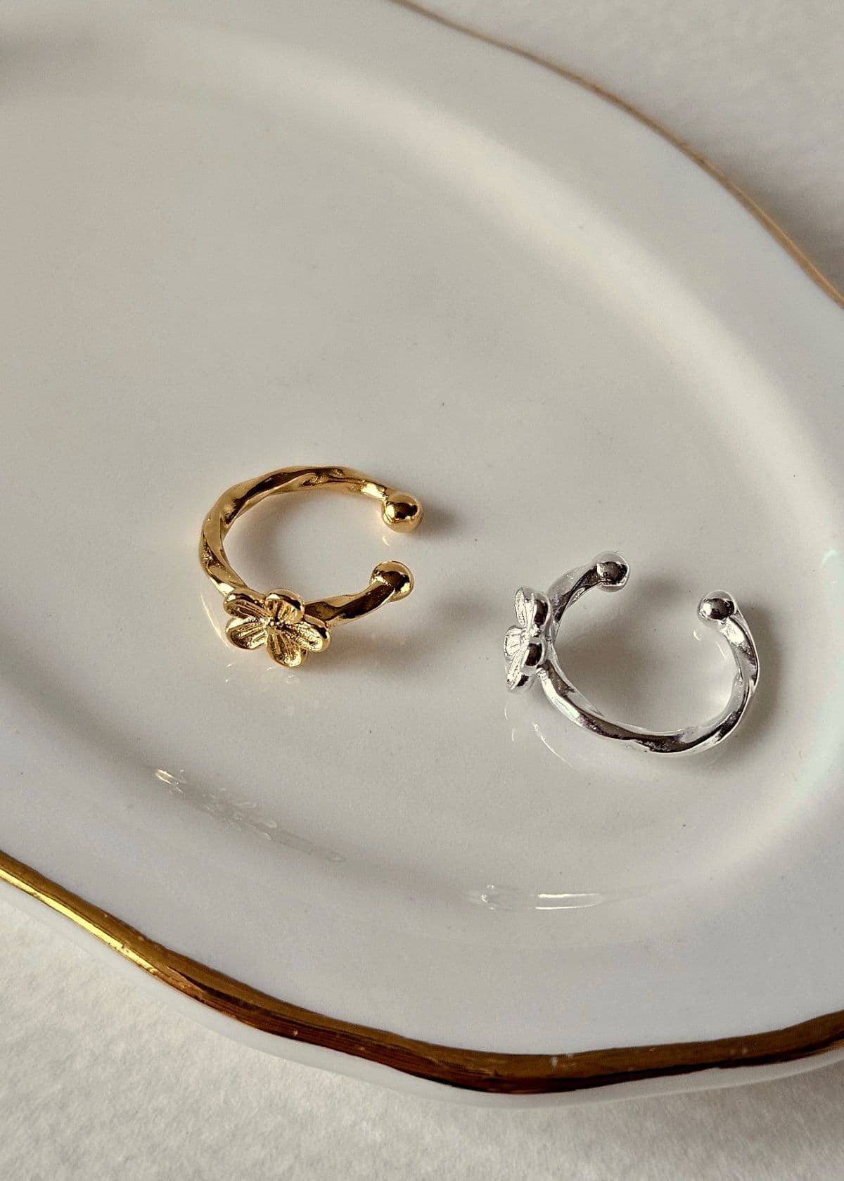 E Silver 925 Flower Hammer Handmade Earrings - 이미지 1