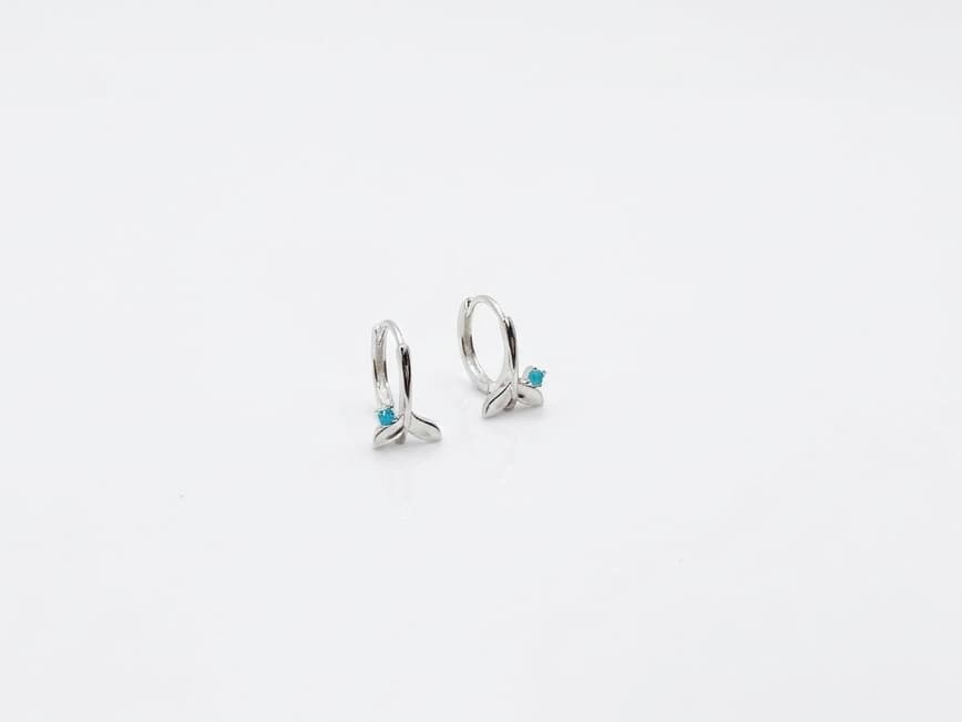 Silver 925 - Turkish Cubic Dolphin Silver Earrings / Unplated Silver - 이미지 3