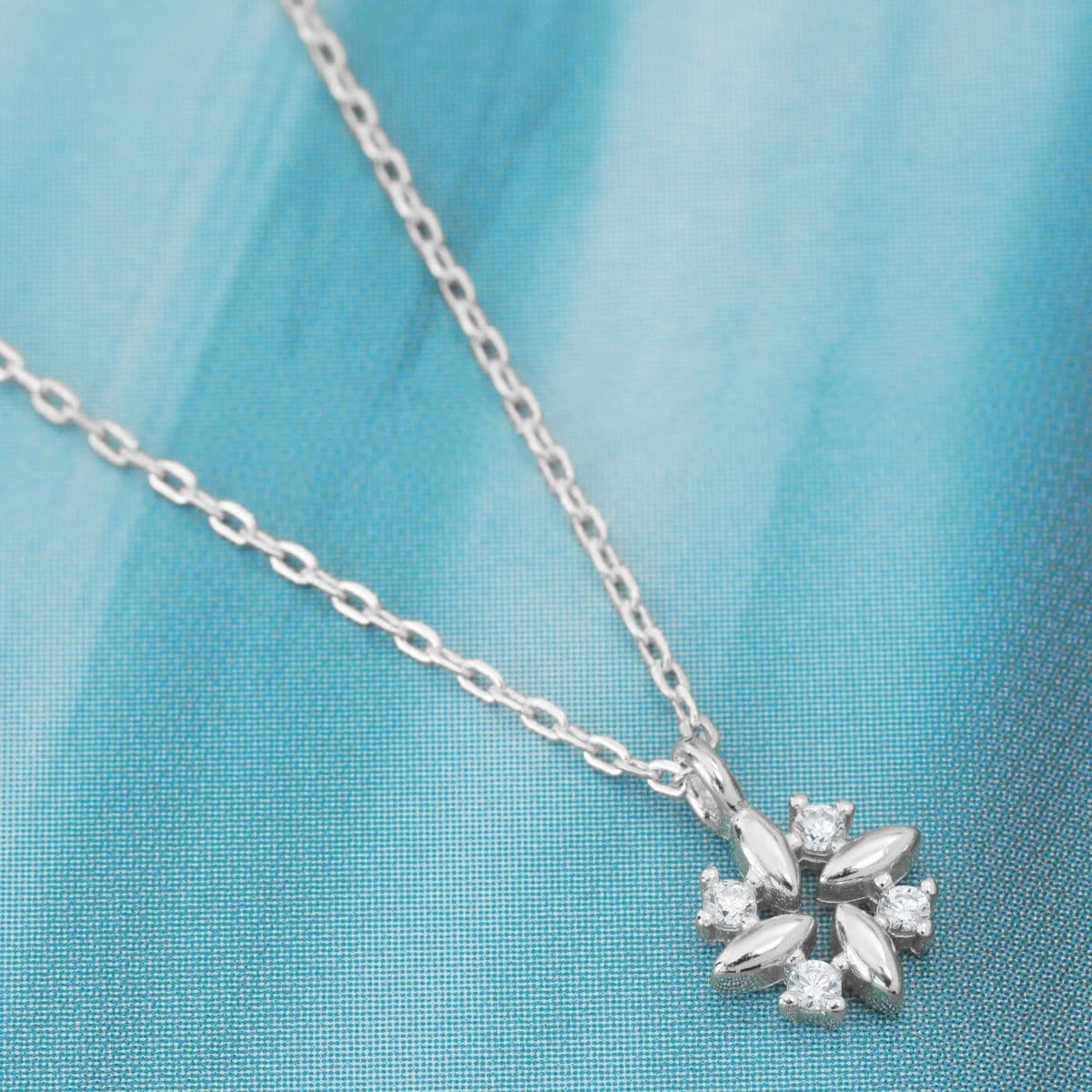 [SN6400] Silver 925 Cubic Pinwheel Necklace - 이미지 2