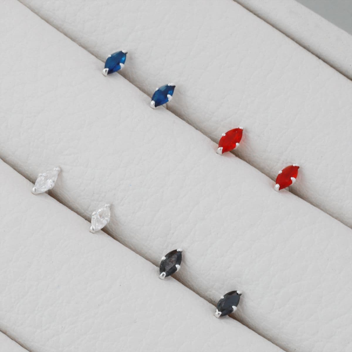 [SE6416] 925 Silver 4-Prong Press Mini Cubic Piece Earrings - 이미지 2