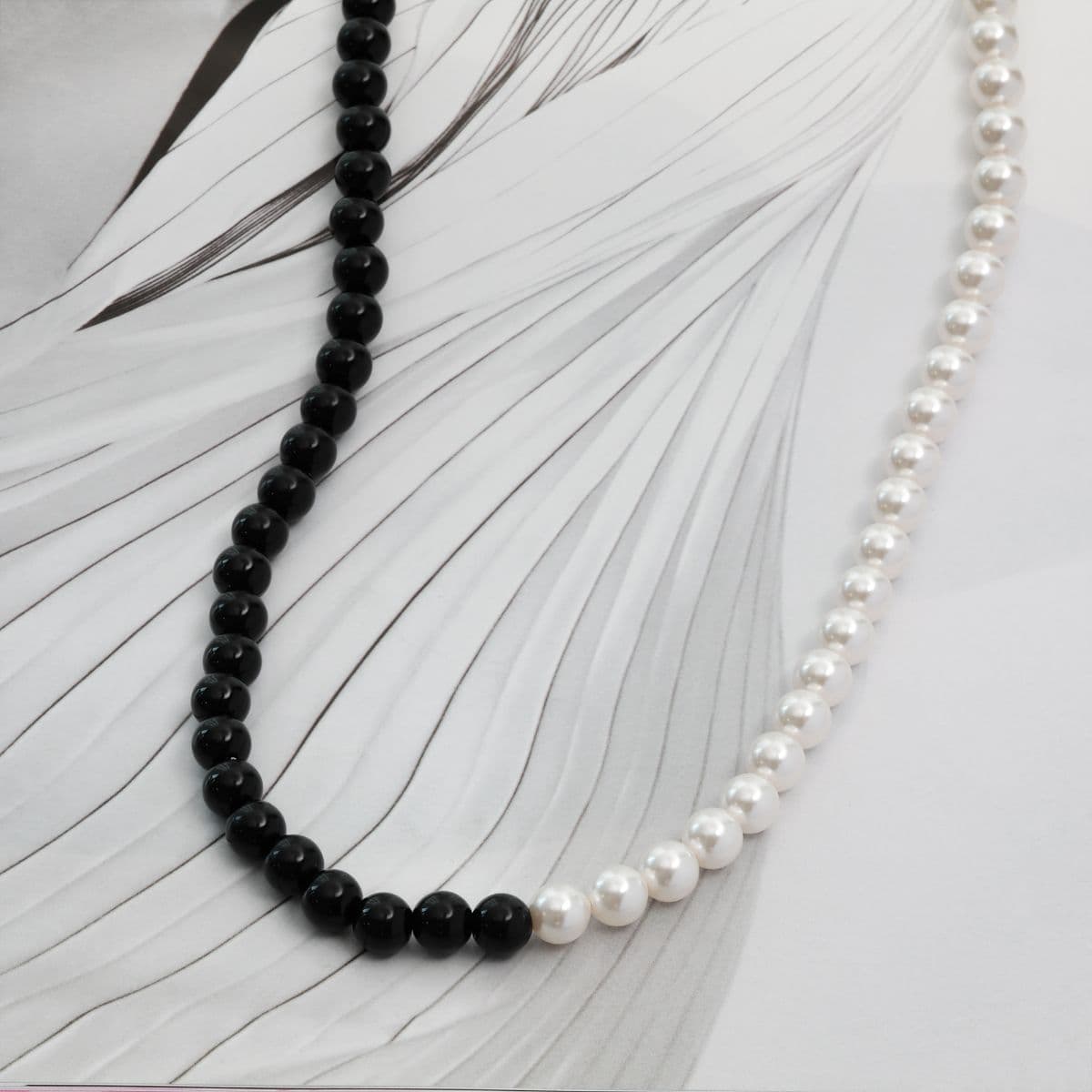 [SN6604] 925 Silver Half Swarovski Pearl Black Onyx Cruella Necklace - 이미지 2