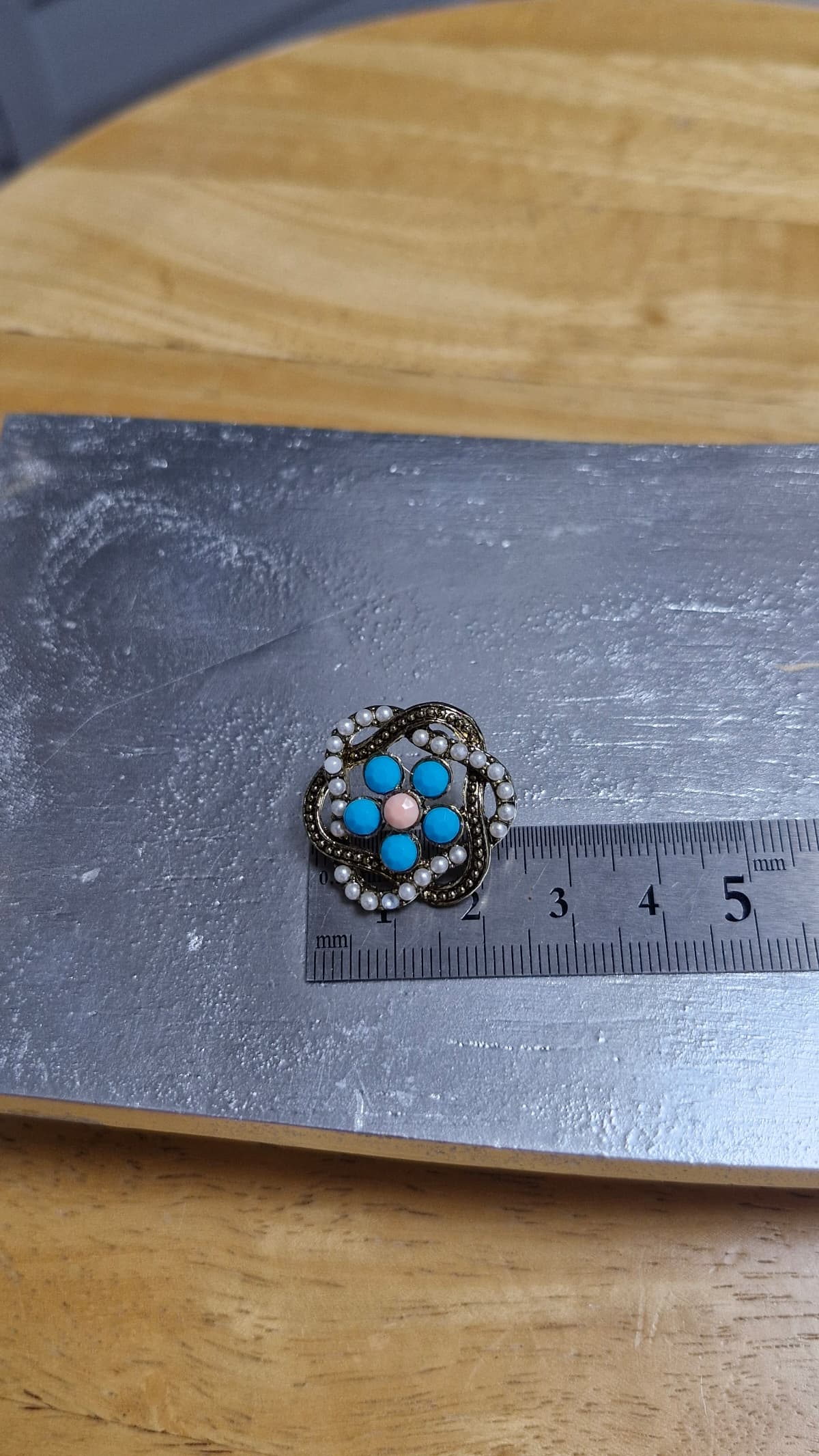 Vintage Flower Pearl Cubic Stud Earrings (2 Colors) - 이미지 4