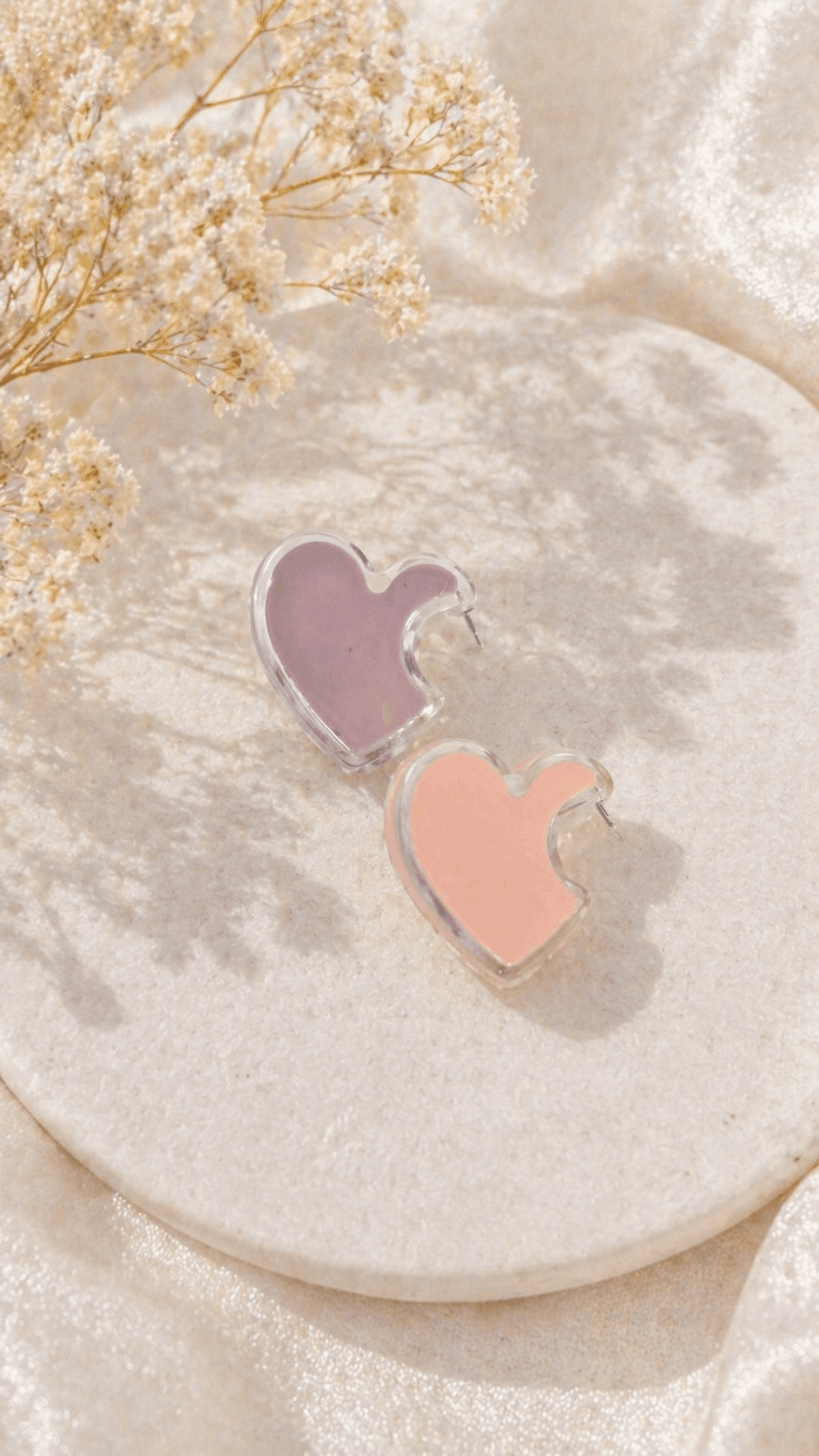 Pastel Heart Acrylic Stud Earrings - 이미지 1