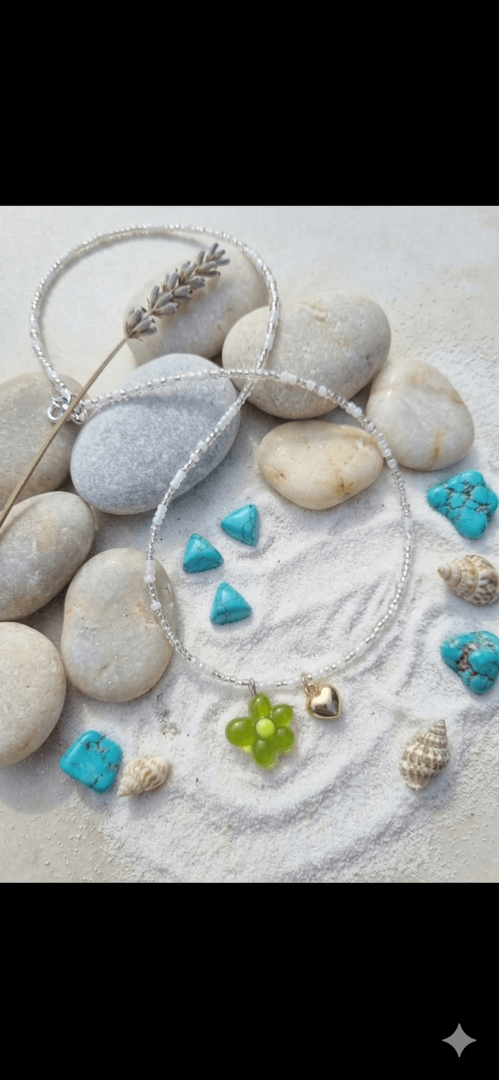 Flower Heart Pendant Bead Necklace - 이미지 1