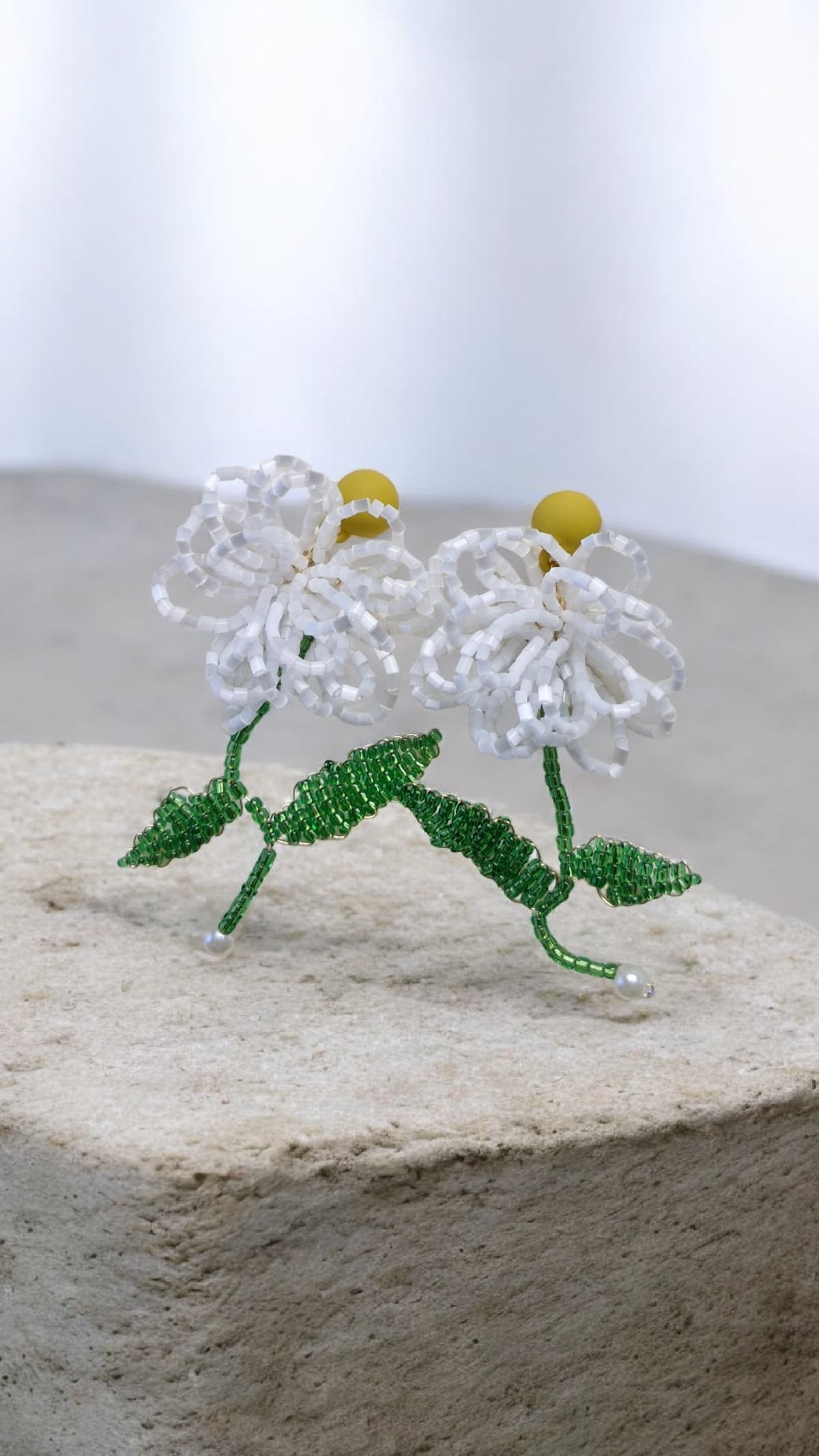 Beaded Flower Drop Earrings - 이미지 2