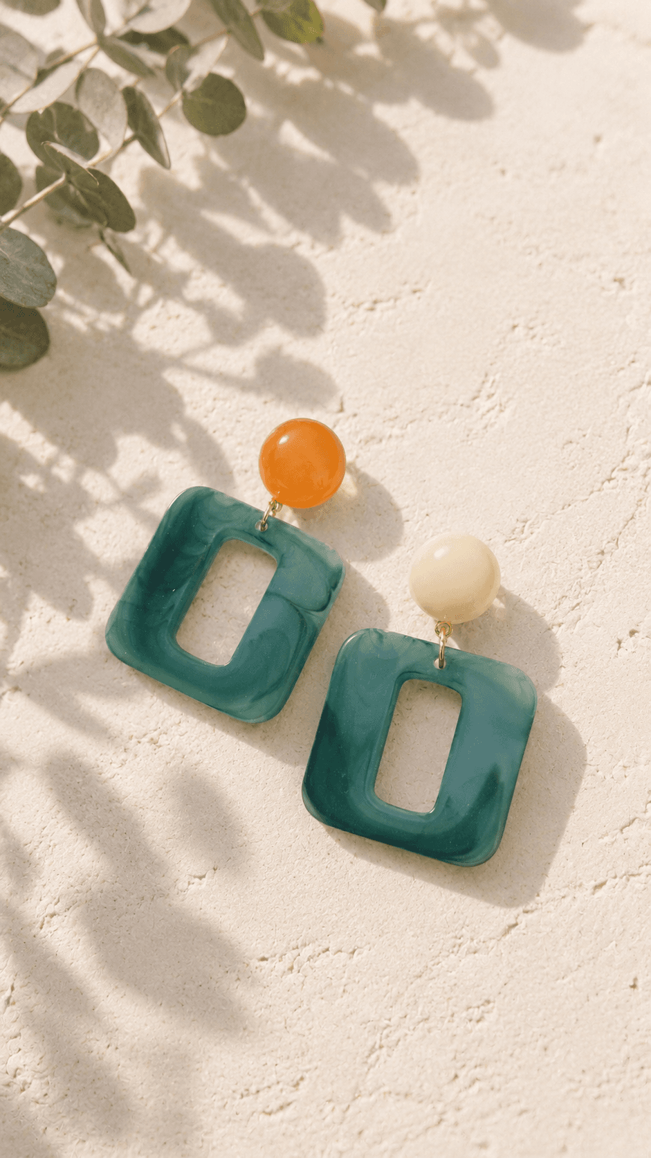 Marvel Square Acrylic Drop Earrings - 이미지 1
