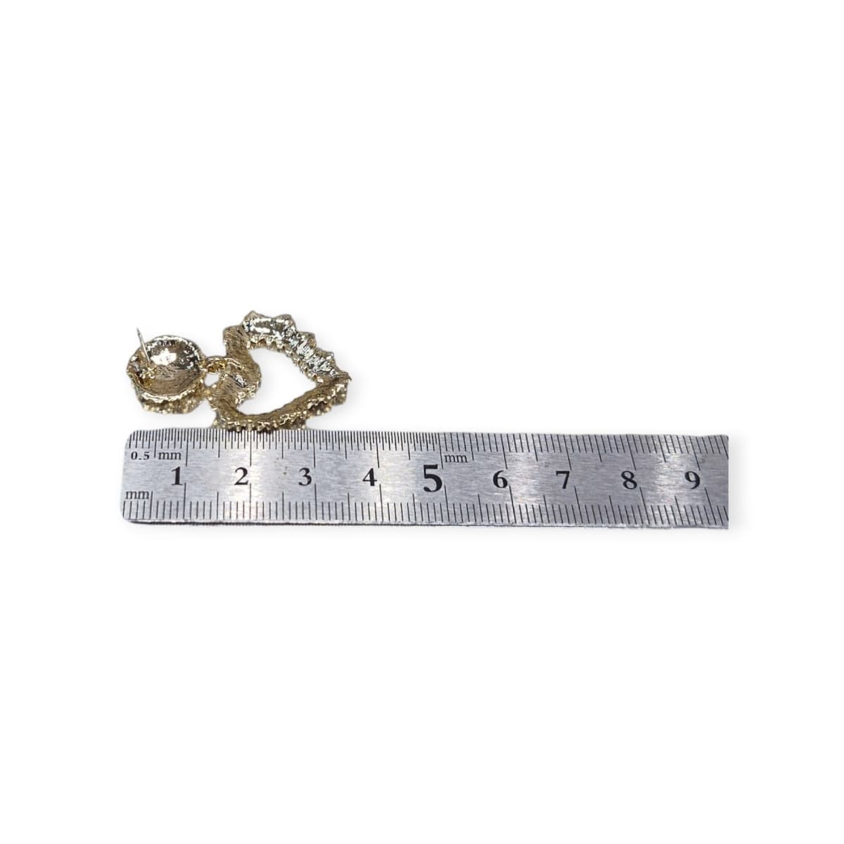 Gold Textured Heart Drop Earrings - 이미지 3