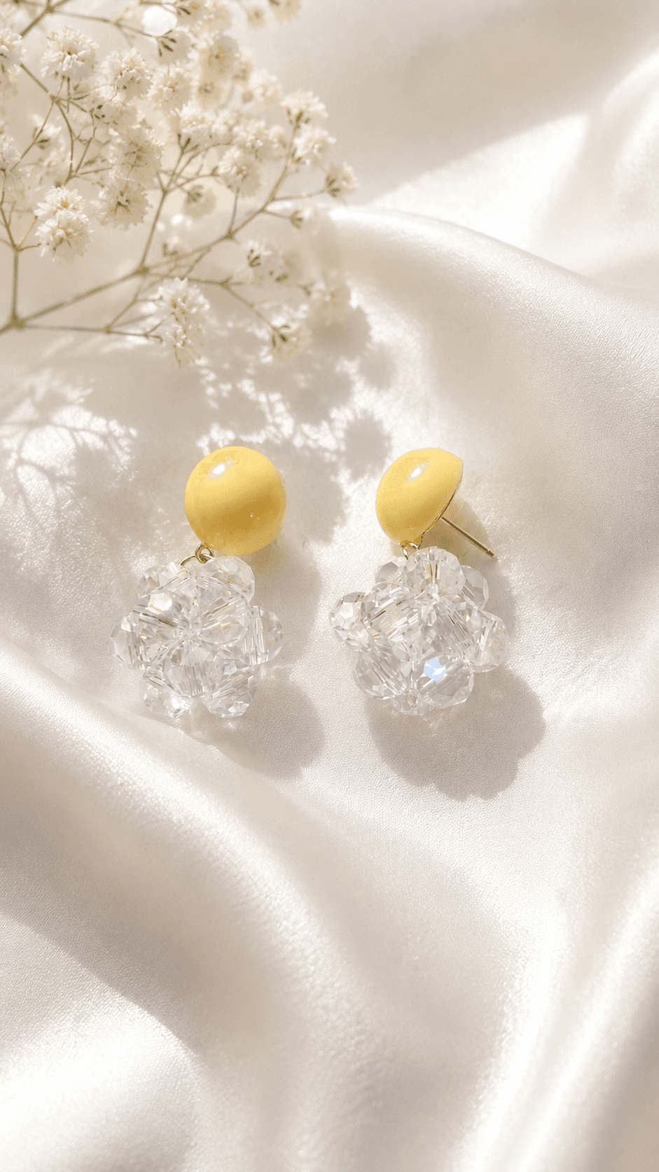 Yellow ball point transparent bead flower earrings - 이미지 1