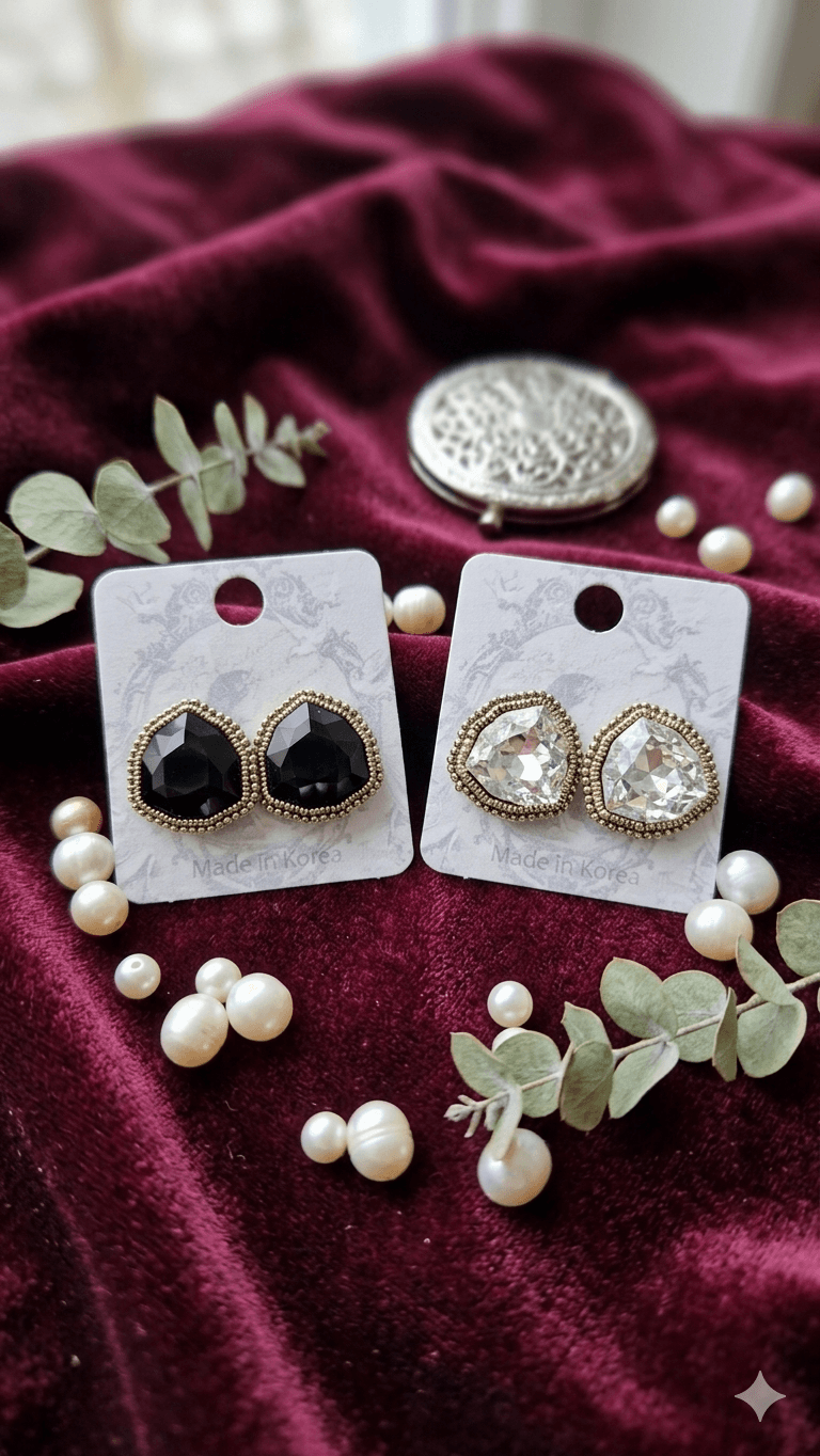 Vintage Gold Frame Teardrop Stone Stud Earrings - 이미지 1