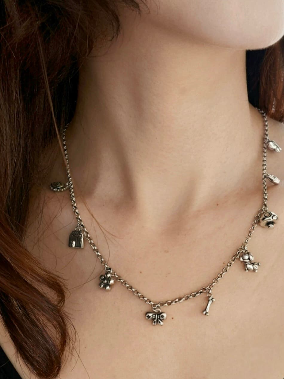 Unique Multi Charm Necklace - 이미지 4