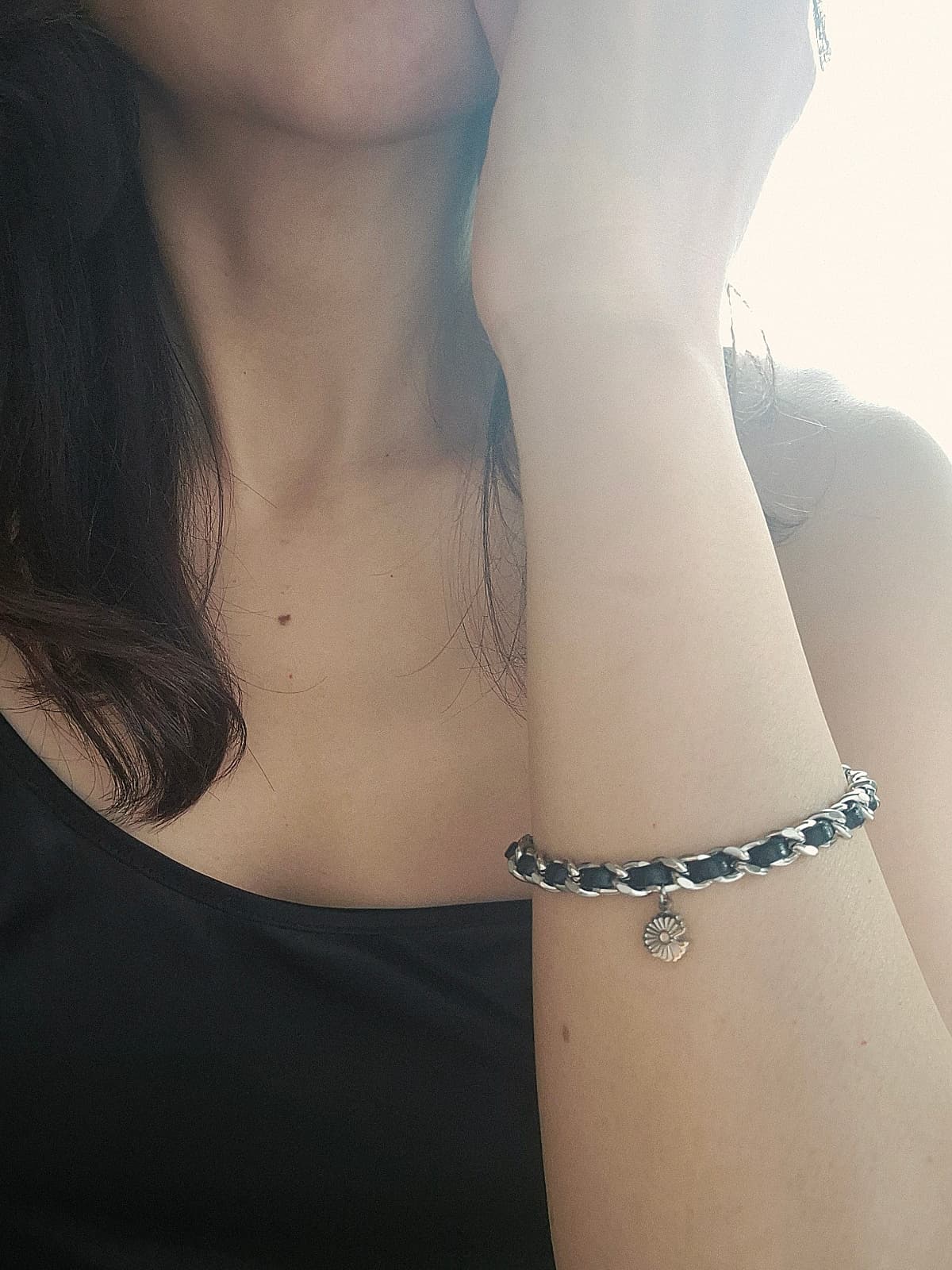 Surgical Steel Black Leather Chain Flower Charm Bracelet - 이미지 5