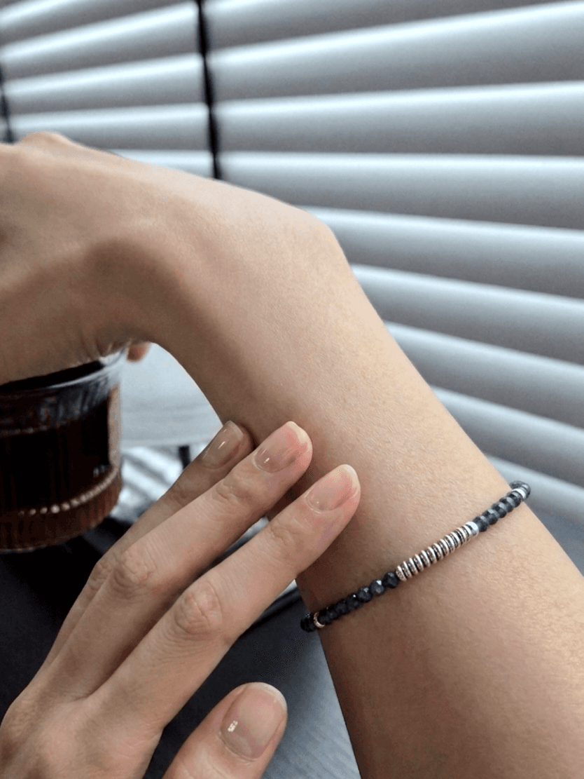 Surgical Steel Circling Gemstone Bead Point Men's and Women's Layered Bracelet - 이미지 1
