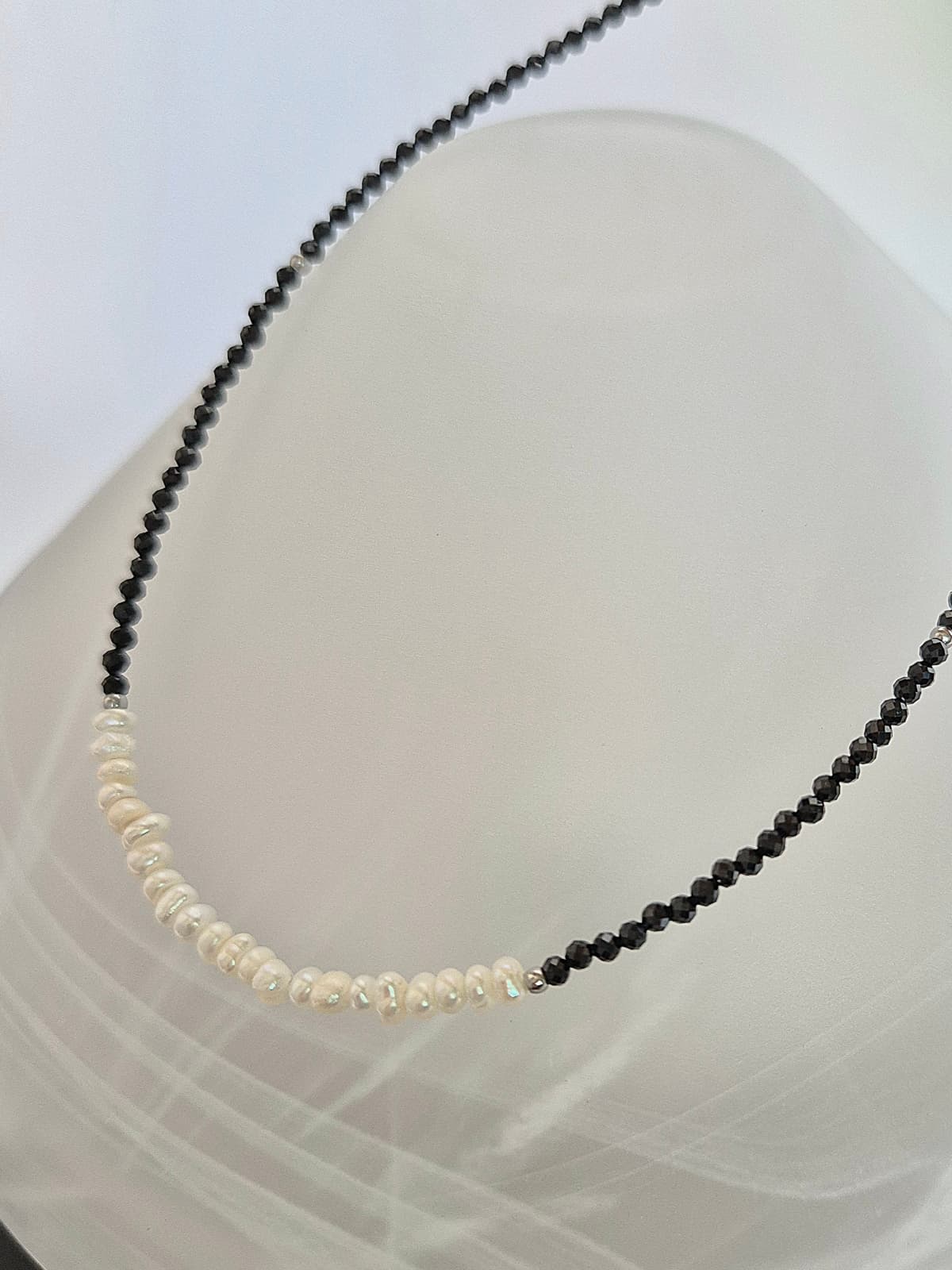 Surgical Steel Black Gemstone Bead Pearl Contrast Choker Necklace - 이미지 3