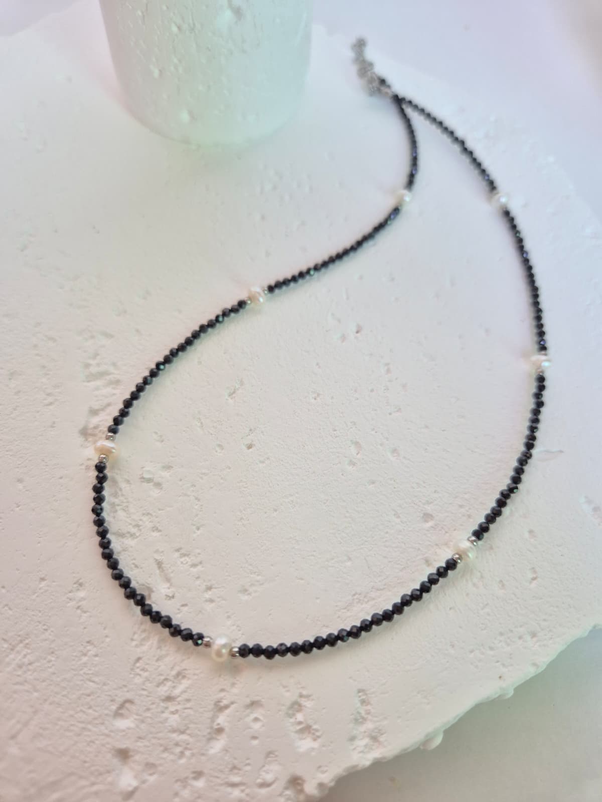 Surgical Steel Black Swan Gemstone Bead Pearl Accent Layered Necklace - 이미지 8