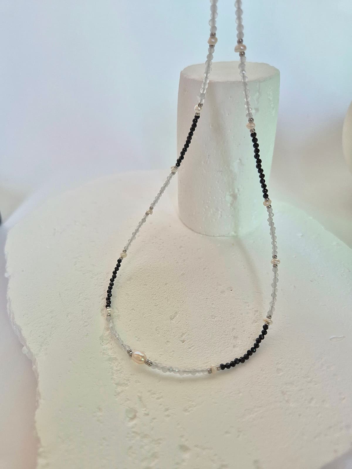Surgical Steel Gemstone Bead Pearl Accent Choker Daily Layered Necklace - 이미지 3