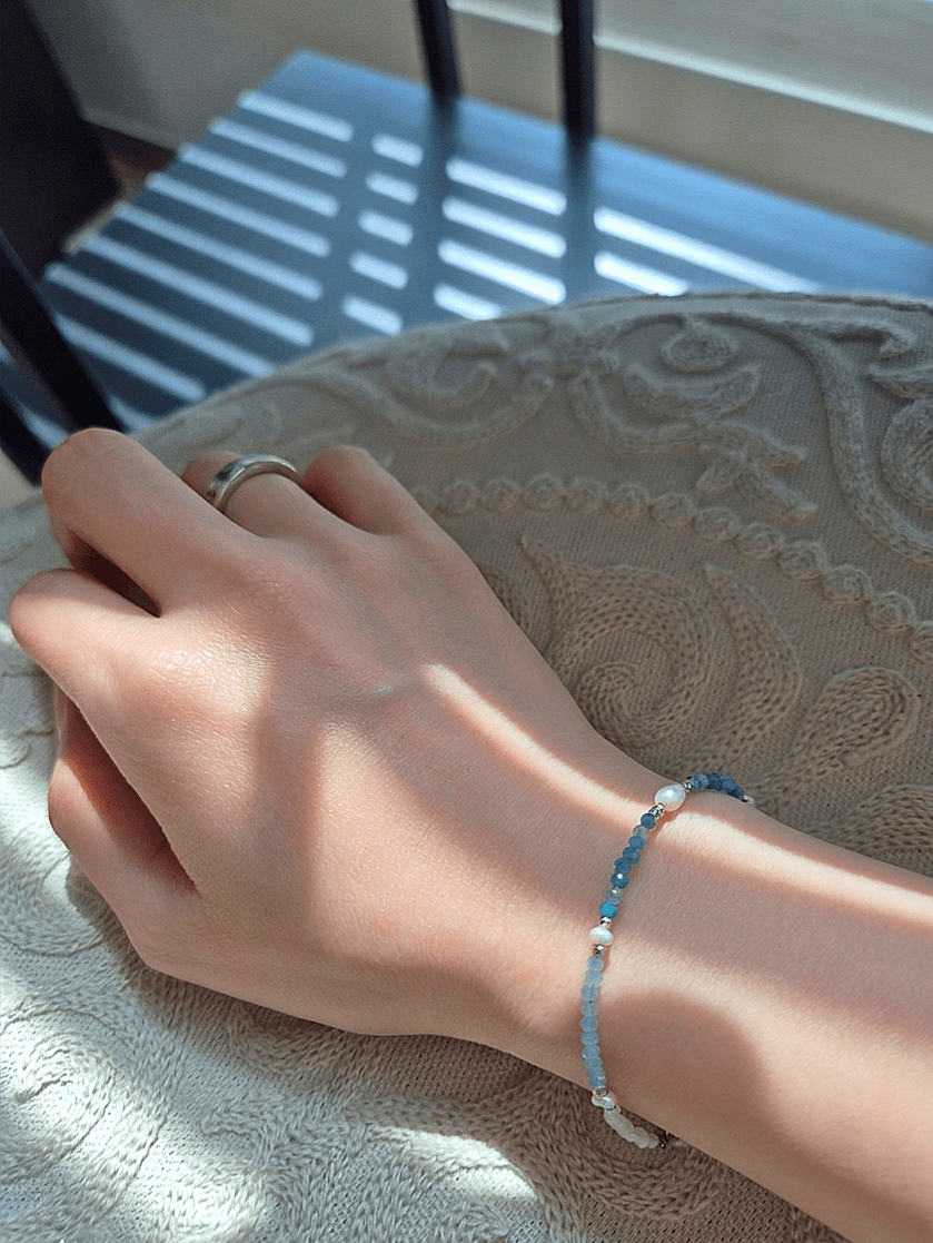 Surgical Steel Blooming Blue Gemstone Pearl Point Bead Layered Bracelet - 이미지 1