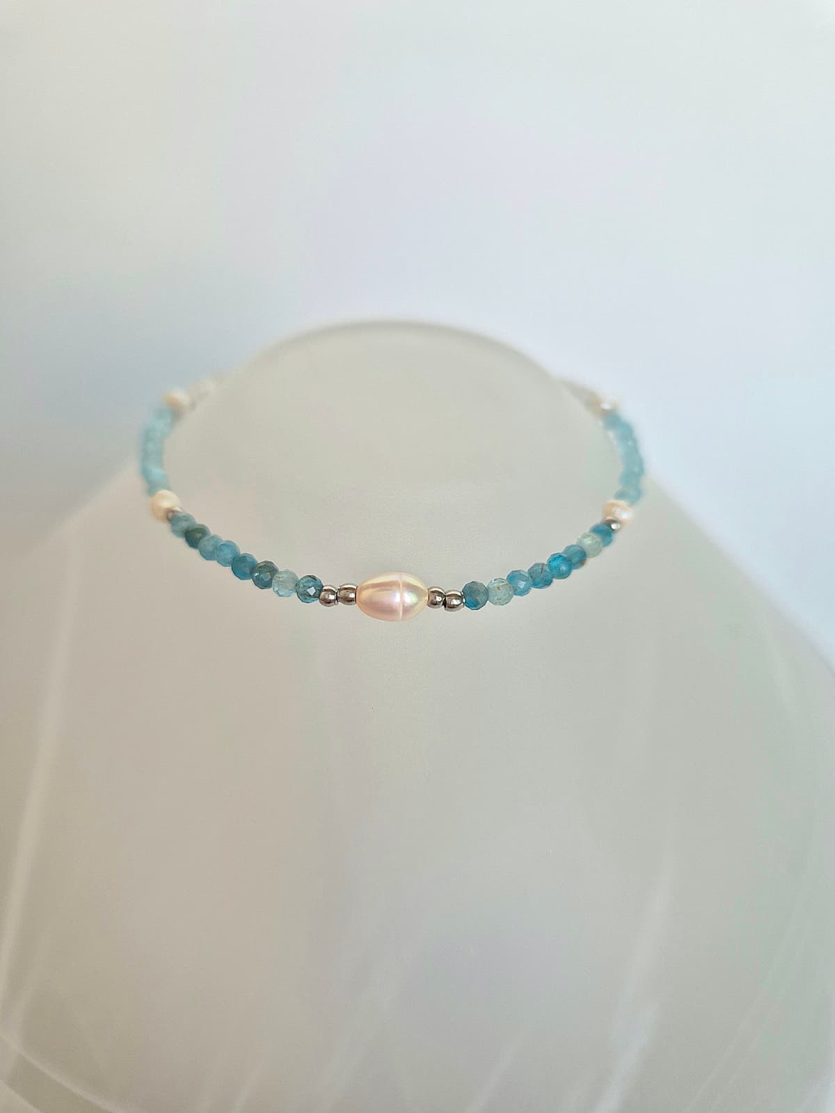 Surgical Steel Blooming Blue Gemstone Pearl Point Bead Layered Bracelet - 이미지 4