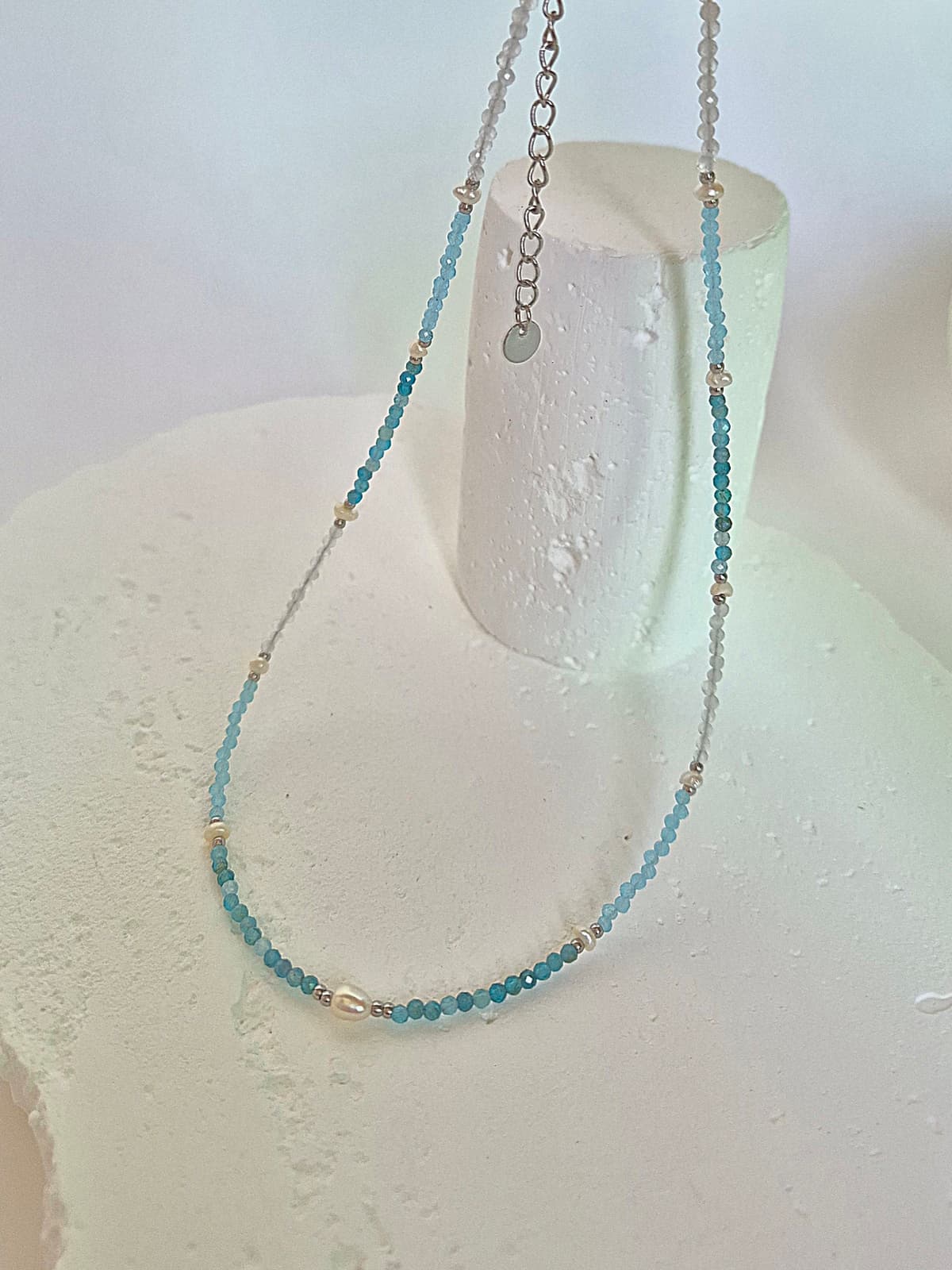 Blooming Blue Gemstone Bead Pearl Point Choker Layered Necklace - 이미지 3