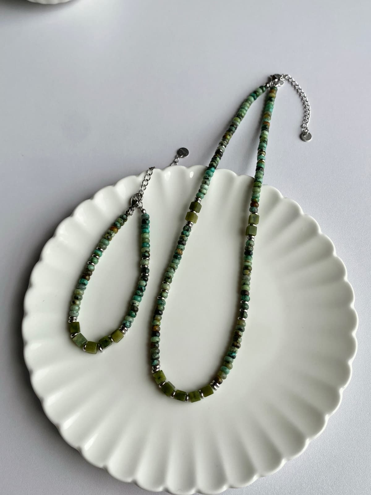 Surgical Green Mixed-Stone Beaded Gemstone Choker Necklace - 이미지 4