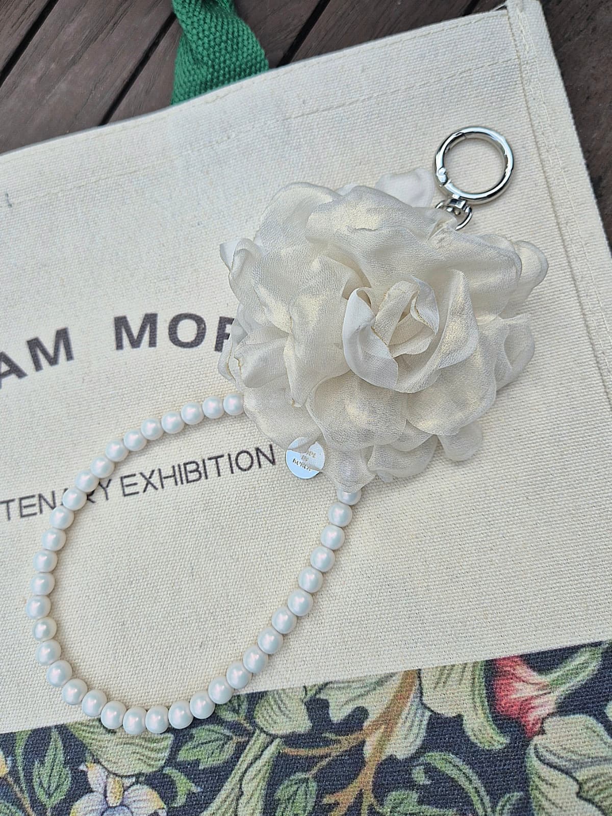 Handmade Chiffon Flower Pearl Strap Keyring Keyholder - 이미지 4
