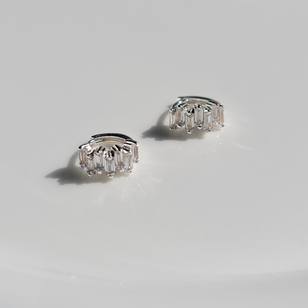 Mini One-Touch Earrings No. 2 - 이미지 2