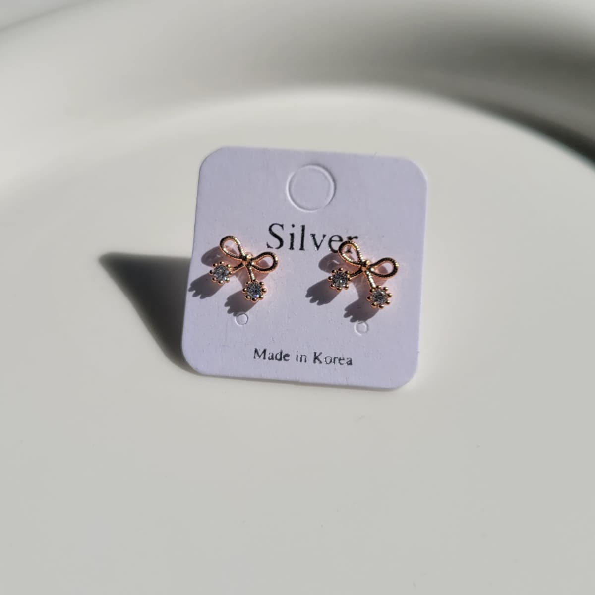 Cherry ribbon silver stud earrings - 이미지 5