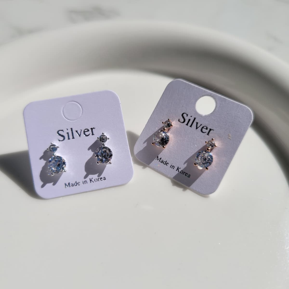 Luminous silver stud earrings - 이미지 4