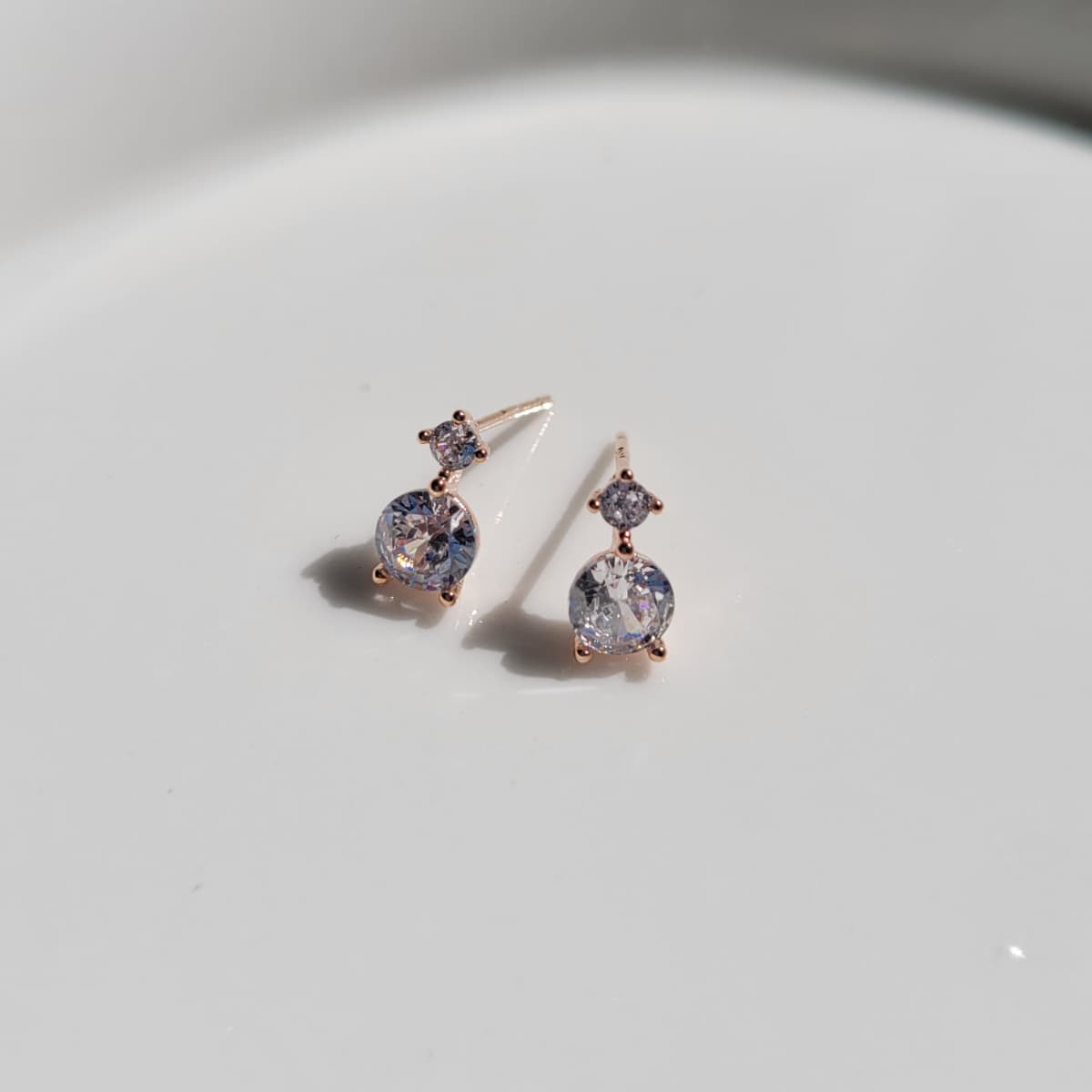 Luminous silver stud earrings - 이미지 2