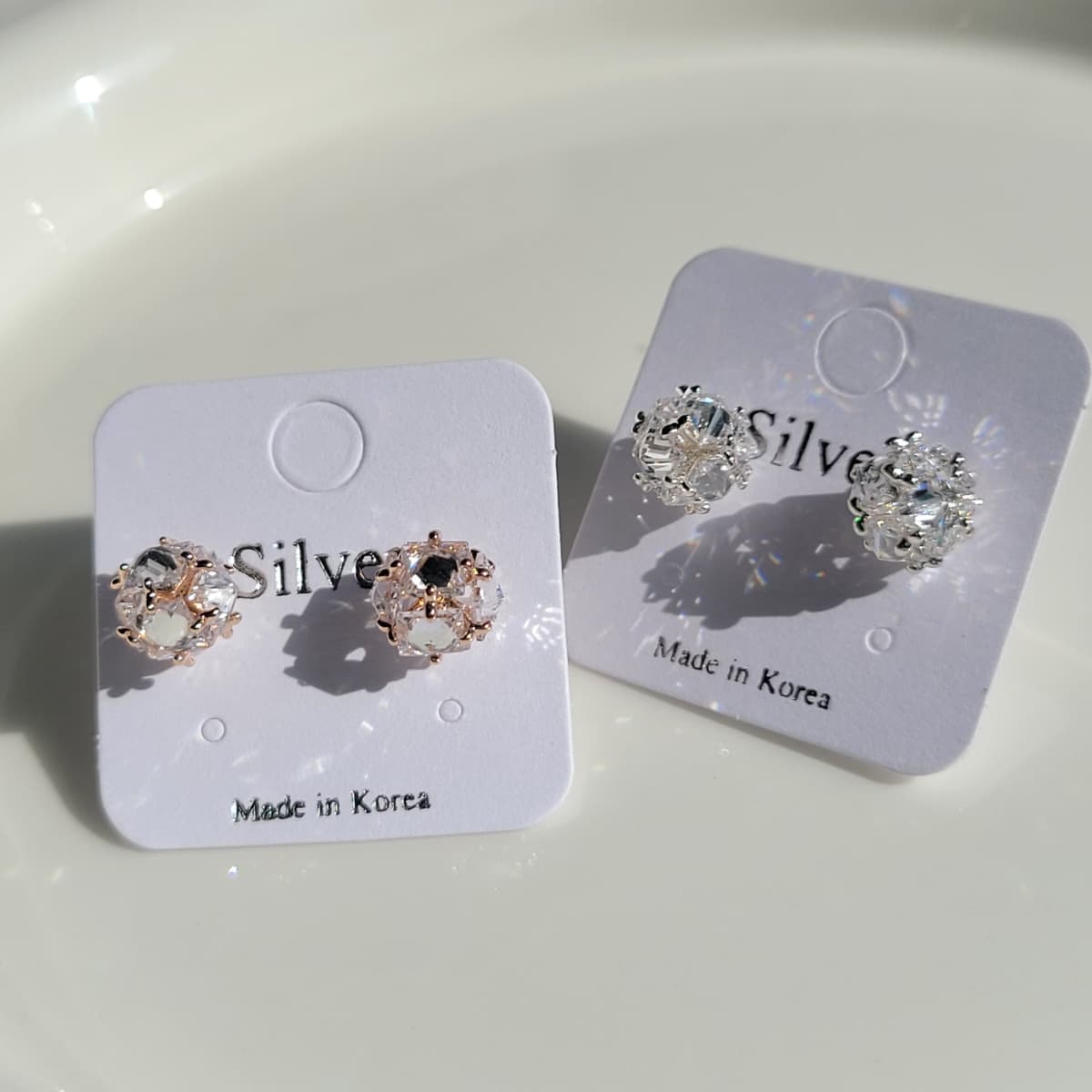 Self-luminous silver post earrings - 이미지 10