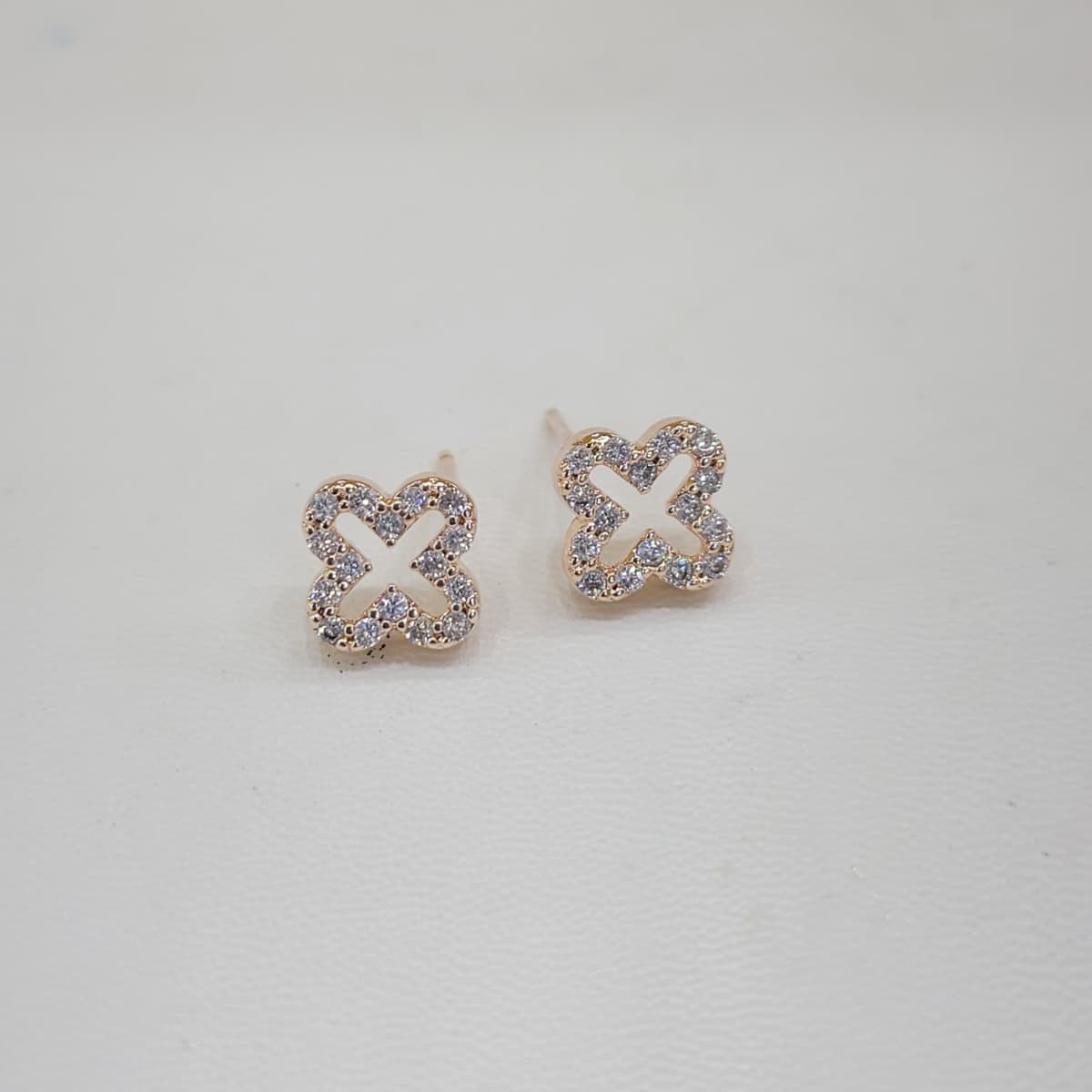 Pretty silver stud earrings - 이미지 2