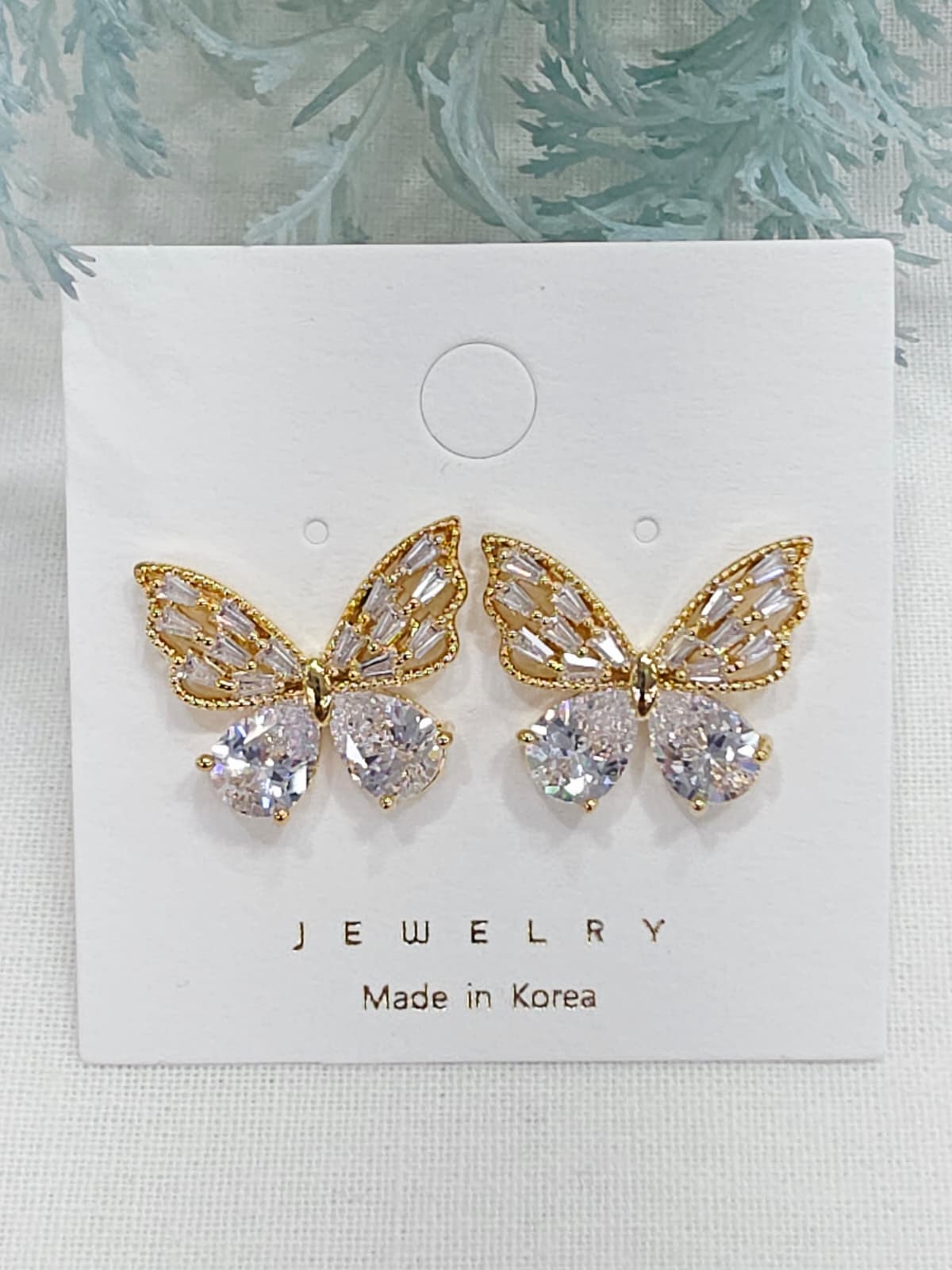 Nickel-free butterfly cubic zirconia stud earrings - 이미지 4